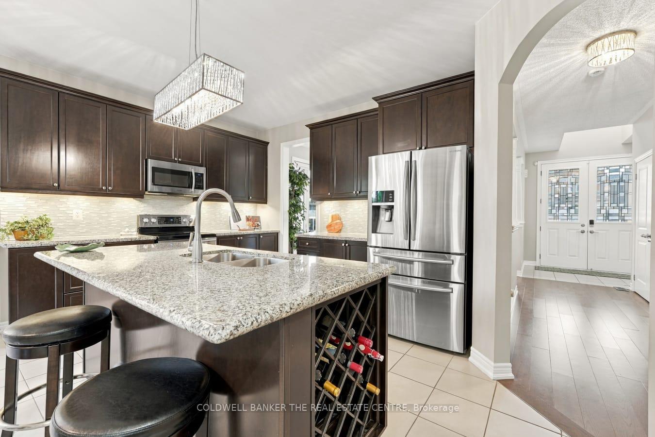 Photo 18 of 25 Manor Forest Road, East Gwillimbury, Mt Albert — HOMEH