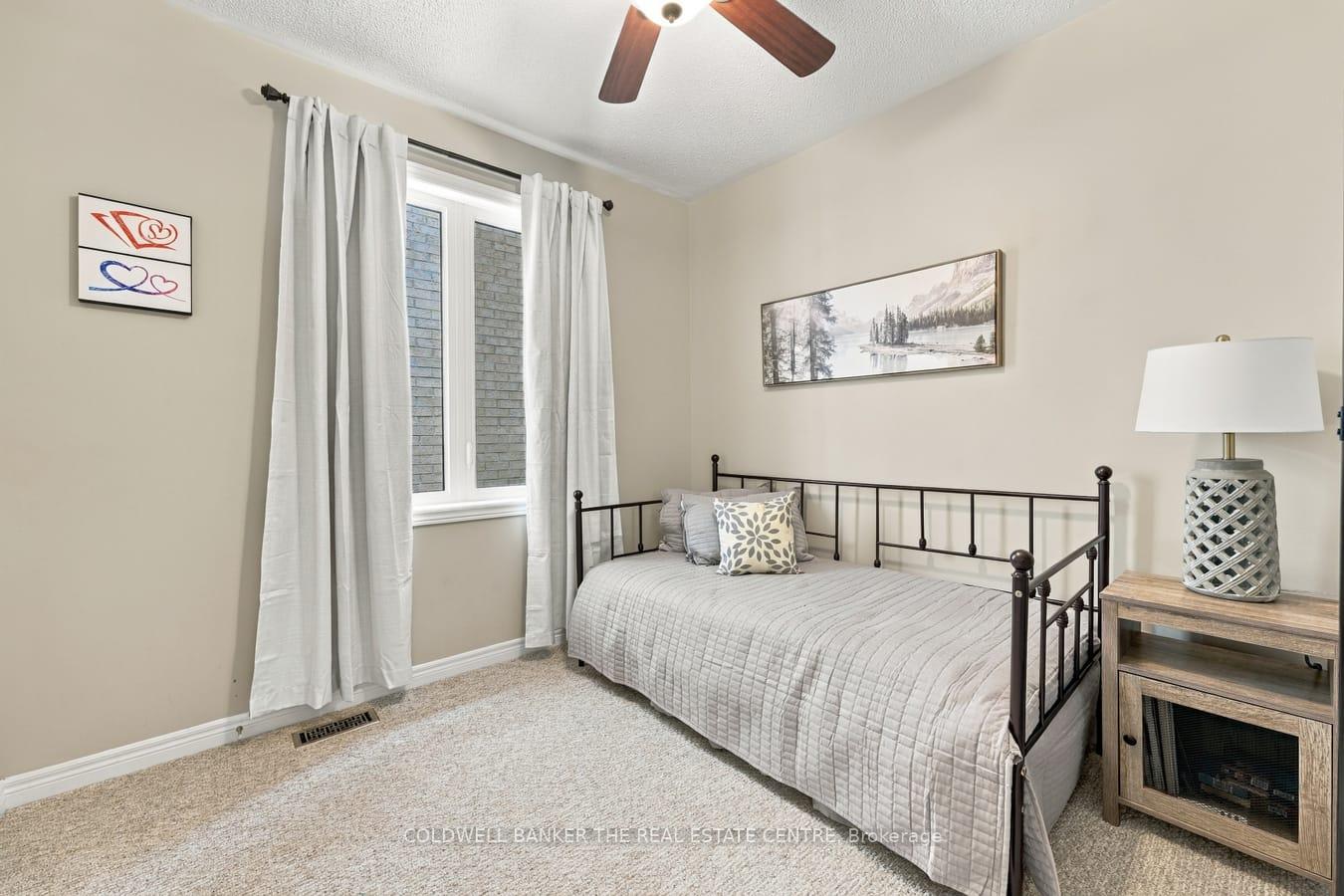 Photo 24 of 25 Manor Forest Road, East Gwillimbury, Mt Albert — HOMEH