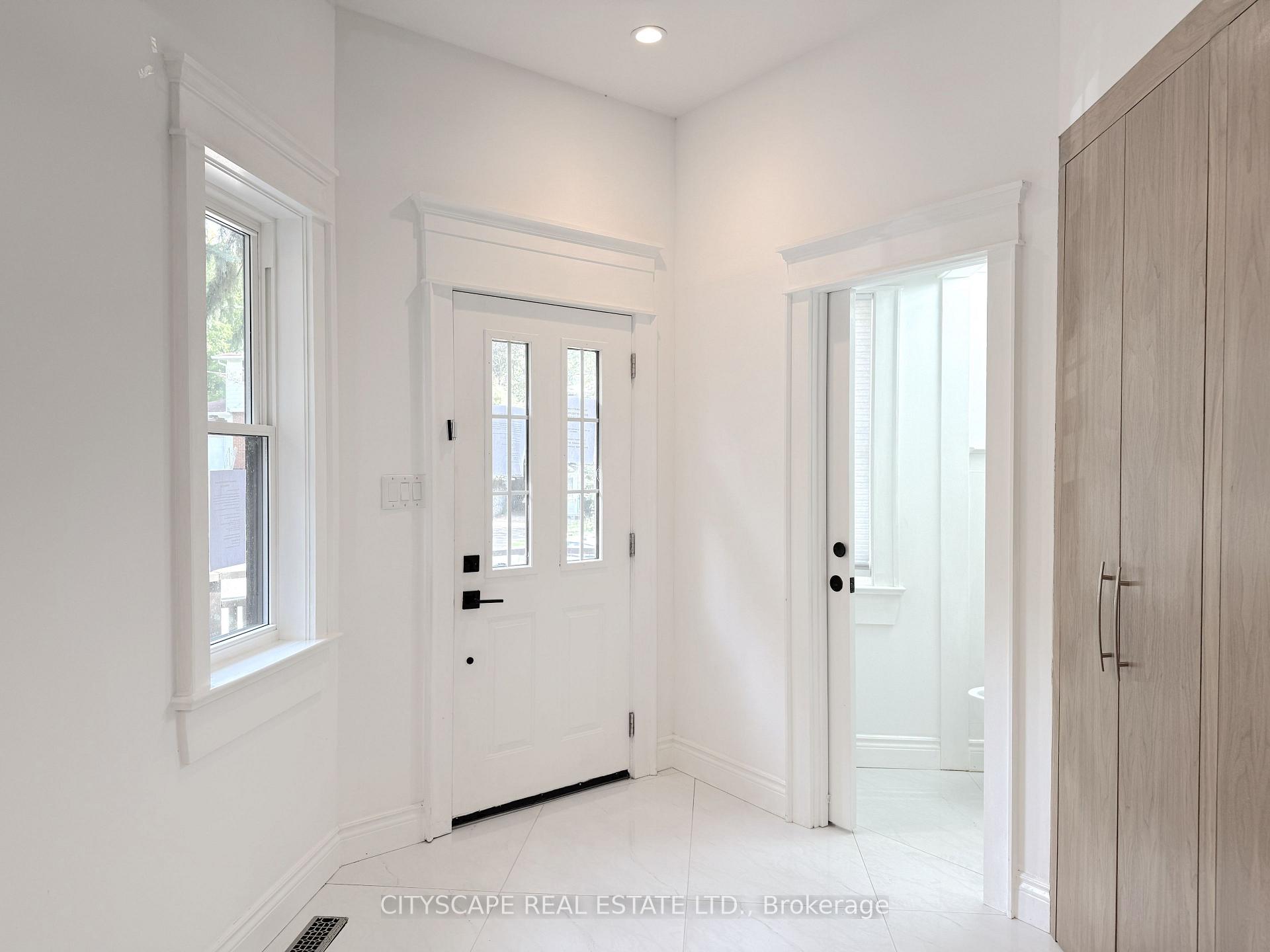 Photo 7 of 60 Hillview Drive, Newmarket, Bristol-London — HOMEH