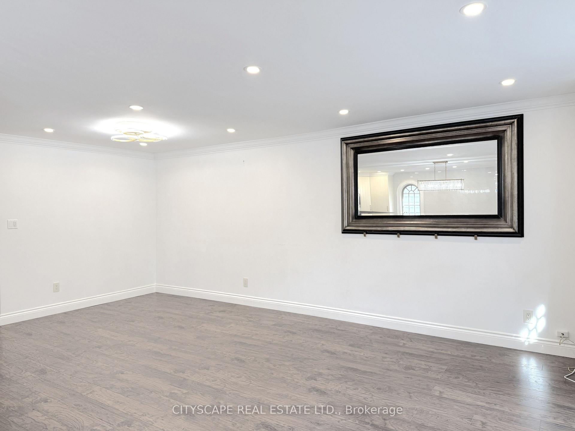 Photo 14 of 60 Hillview Drive, Newmarket, Bristol-London — HOMEH