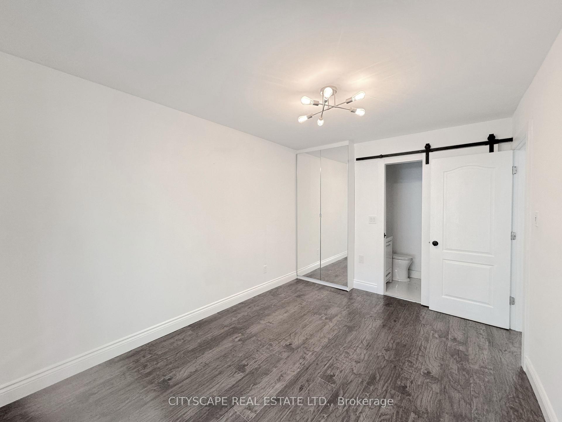 Photo 19 of 60 Hillview Drive, Newmarket, Bristol-London — HOMEH