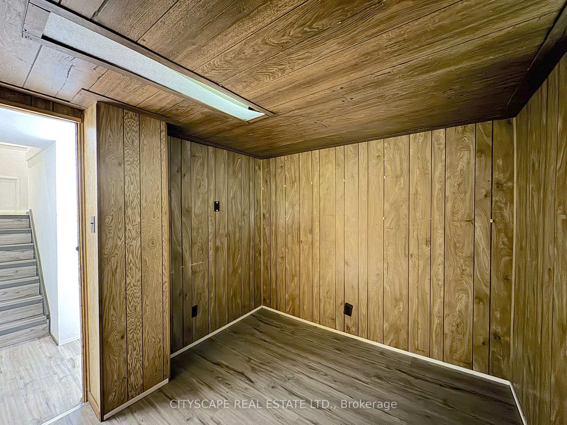 Photo 34 of 60 Hillview Drive, Newmarket, Bristol-London — HOMEH