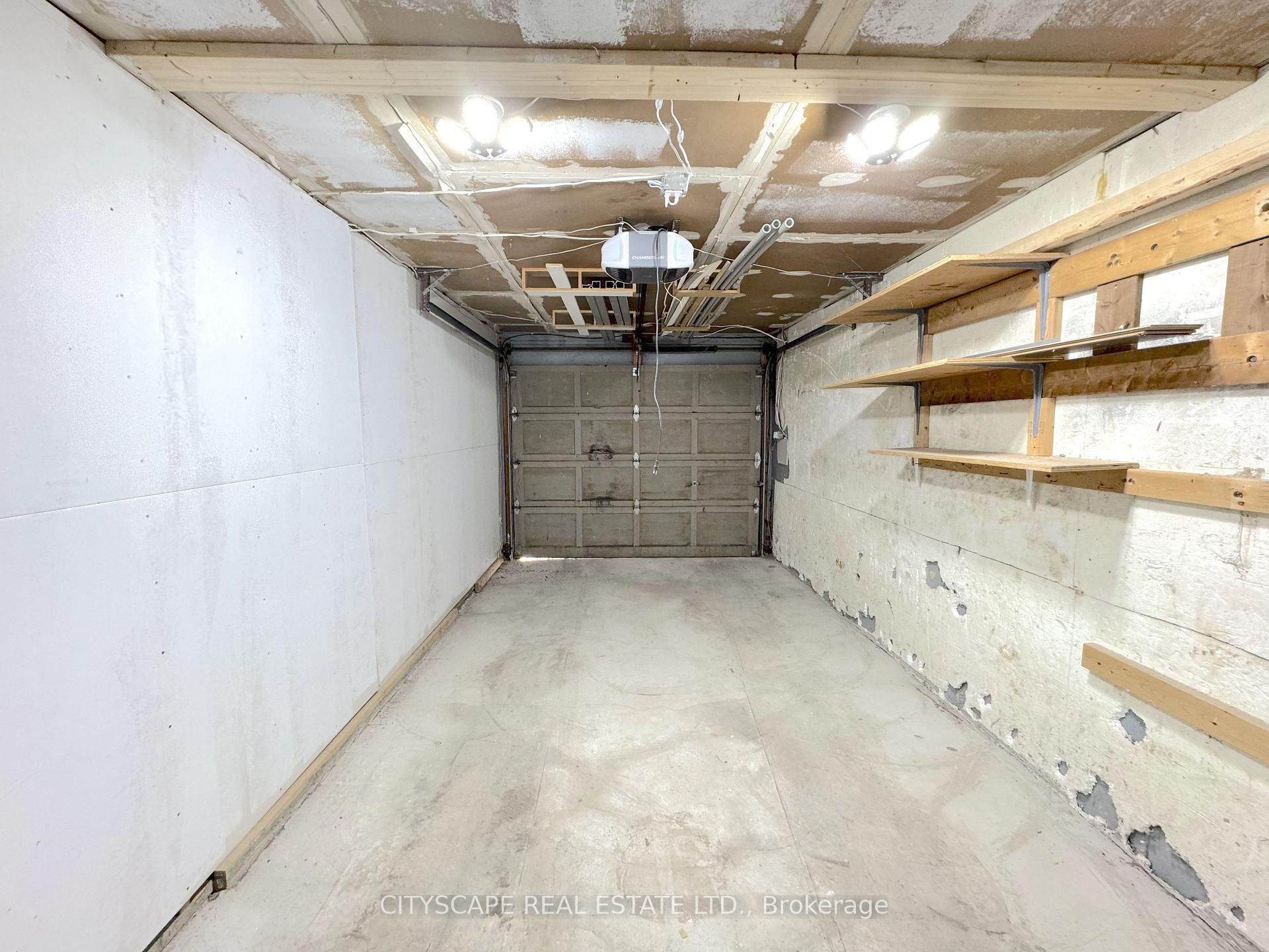 Photo 36 of 60 Hillview Drive, Newmarket, Bristol-London — HOMEH