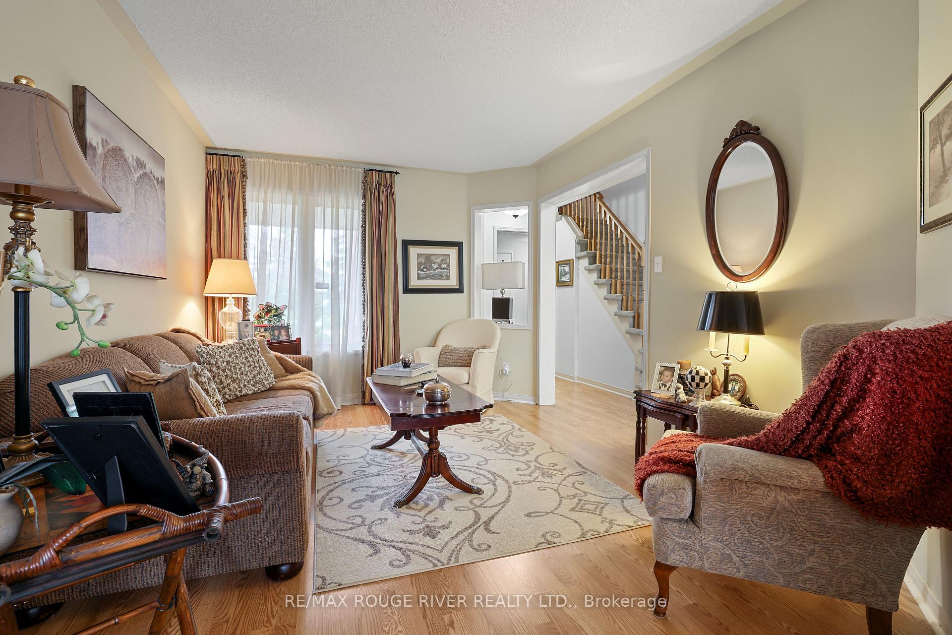 Photo 9 of 1543 Otonabee Drive, Pickering, Amberlea — HOMEH