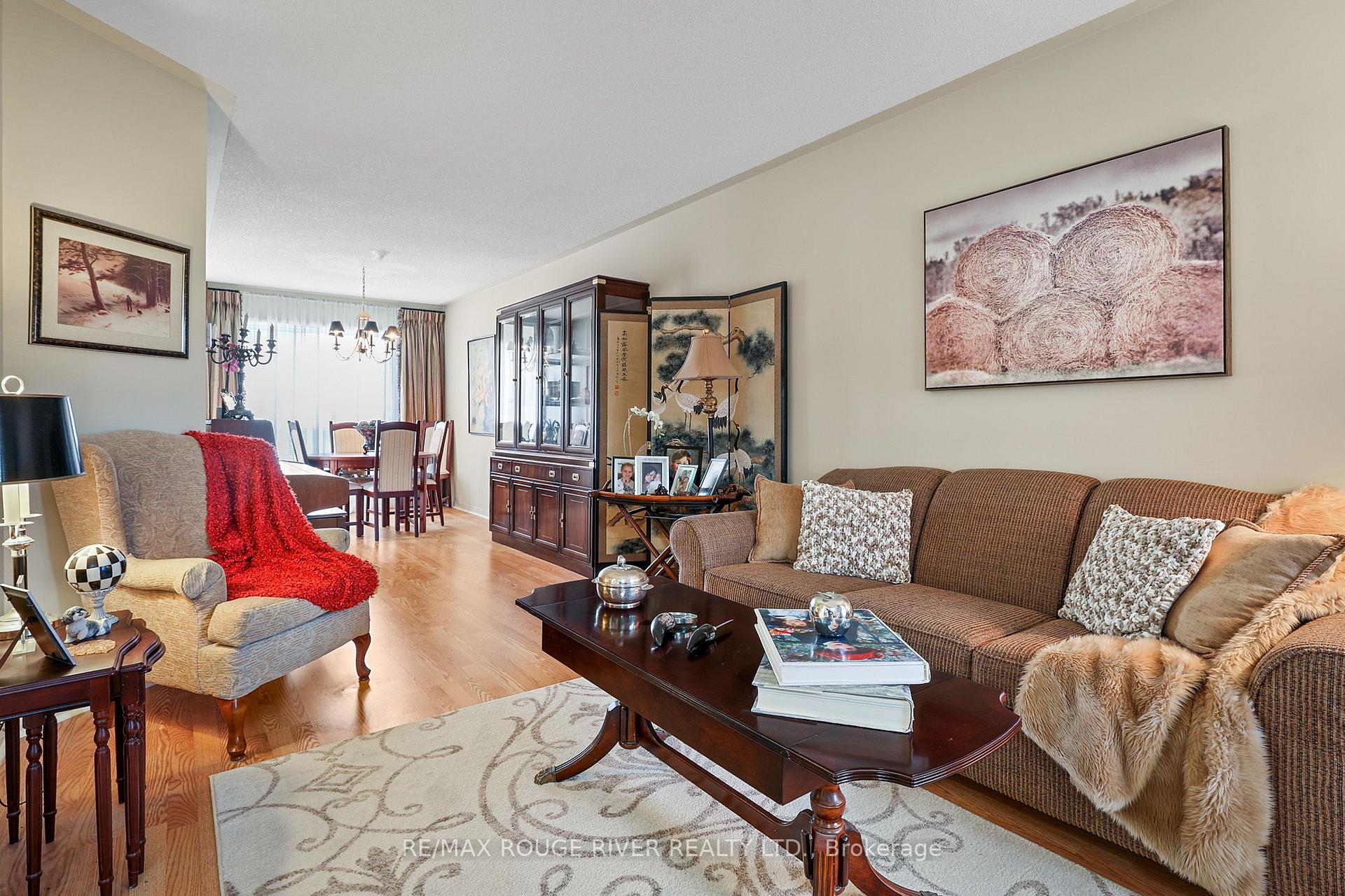 Photo 10 of 1543 Otonabee Drive, Pickering, Amberlea — HOMEH