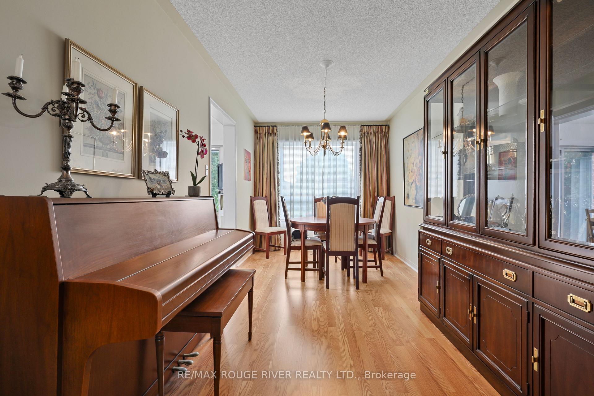 Photo 12 of 1543 Otonabee Drive, Pickering, Amberlea — HOMEH
