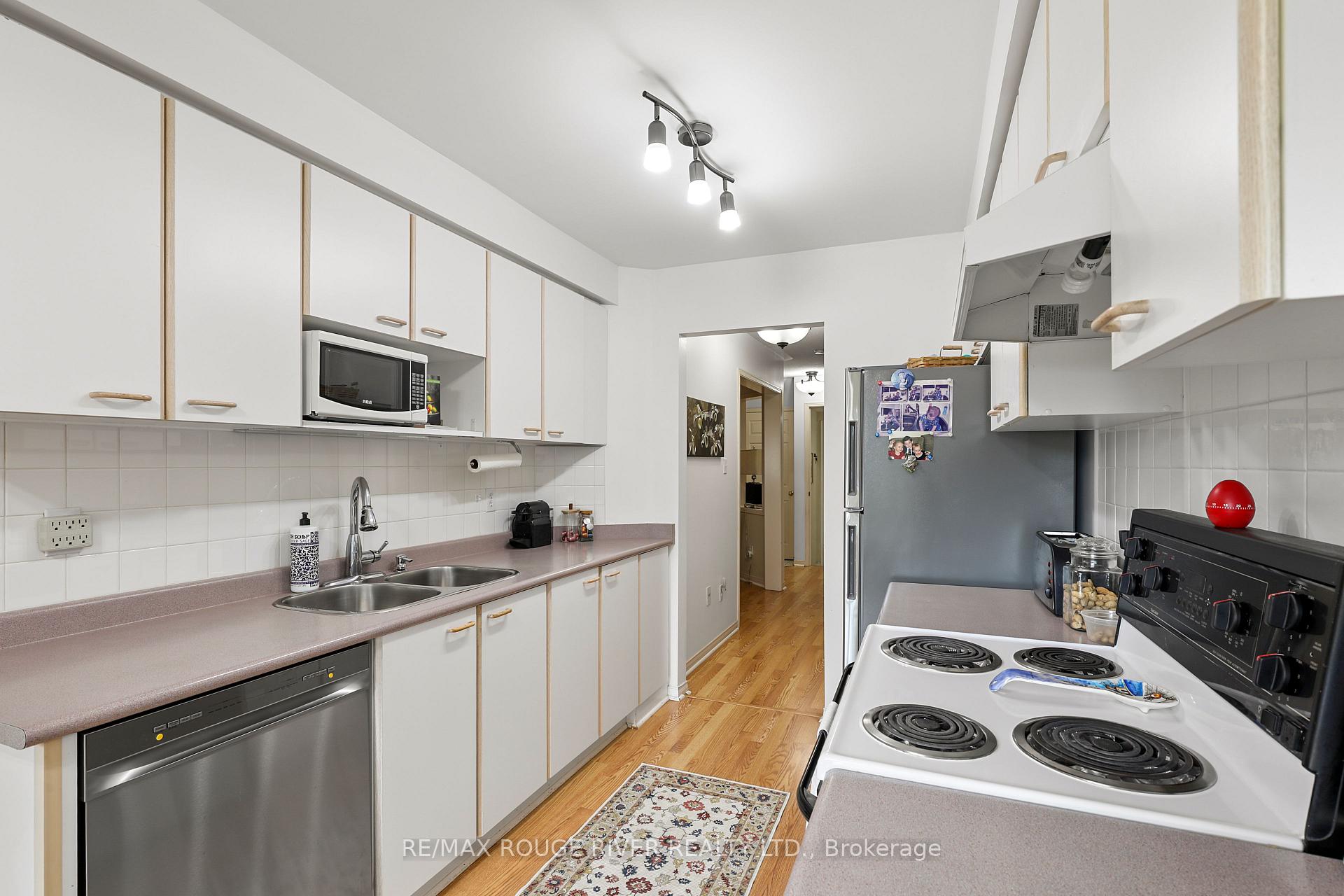 Photo 21 of 1543 Otonabee Drive, Pickering, Amberlea — HOMEH