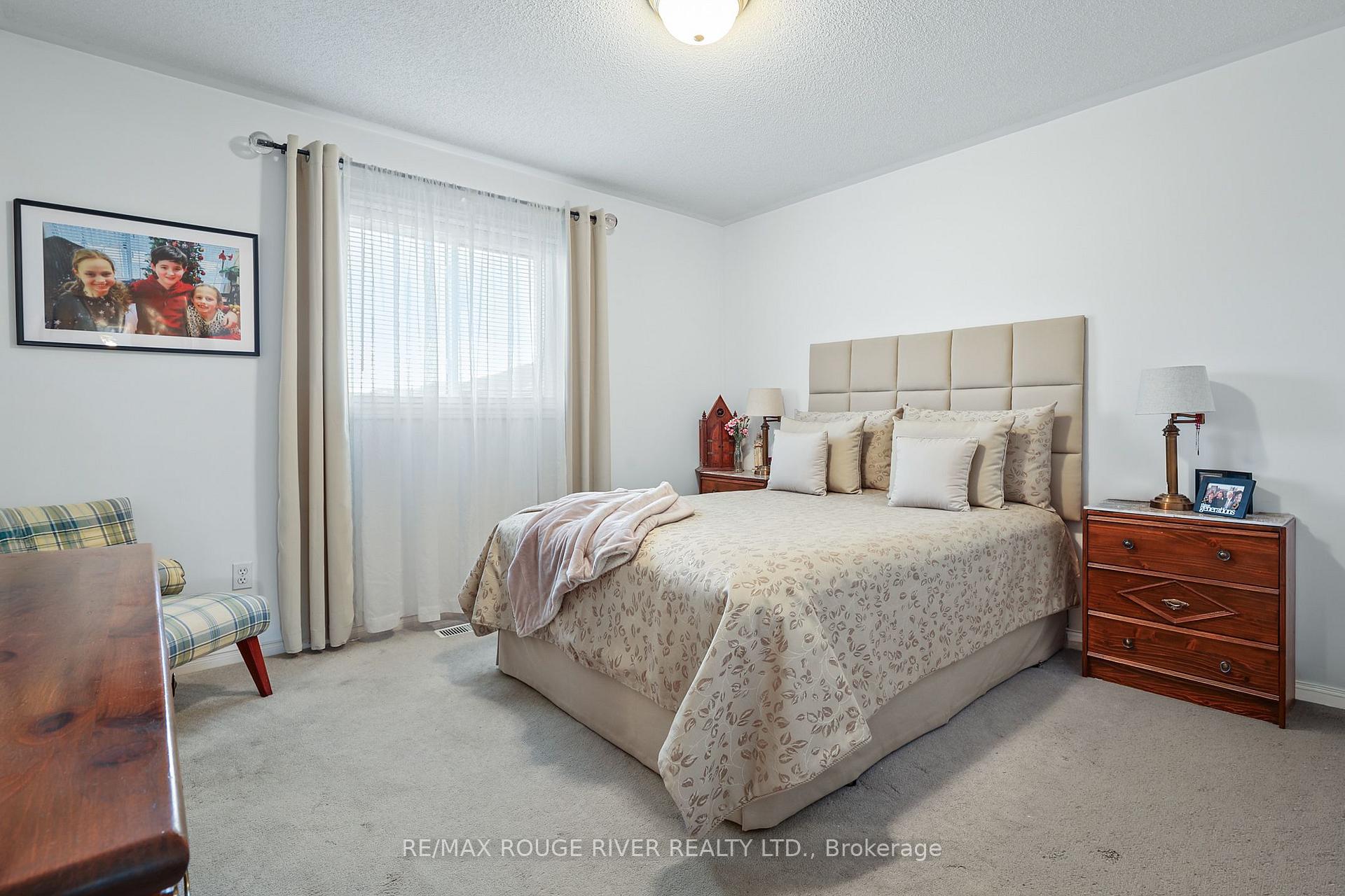 Photo 25 of 1543 Otonabee Drive, Pickering, Amberlea — HOMEH