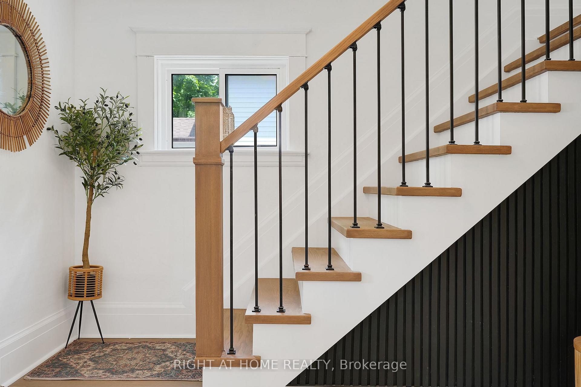 Photo 5 of 123 John Street, Kawartha Lakes, Woodville — HOMEH