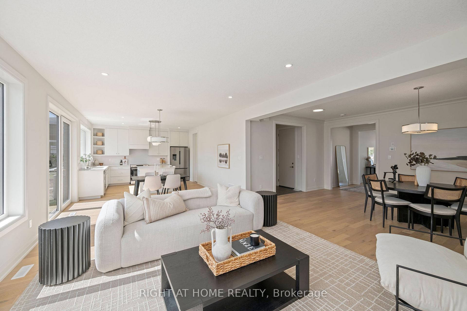 Photo 7 of 337 Manhattan Drive, London, South K — HOMEH