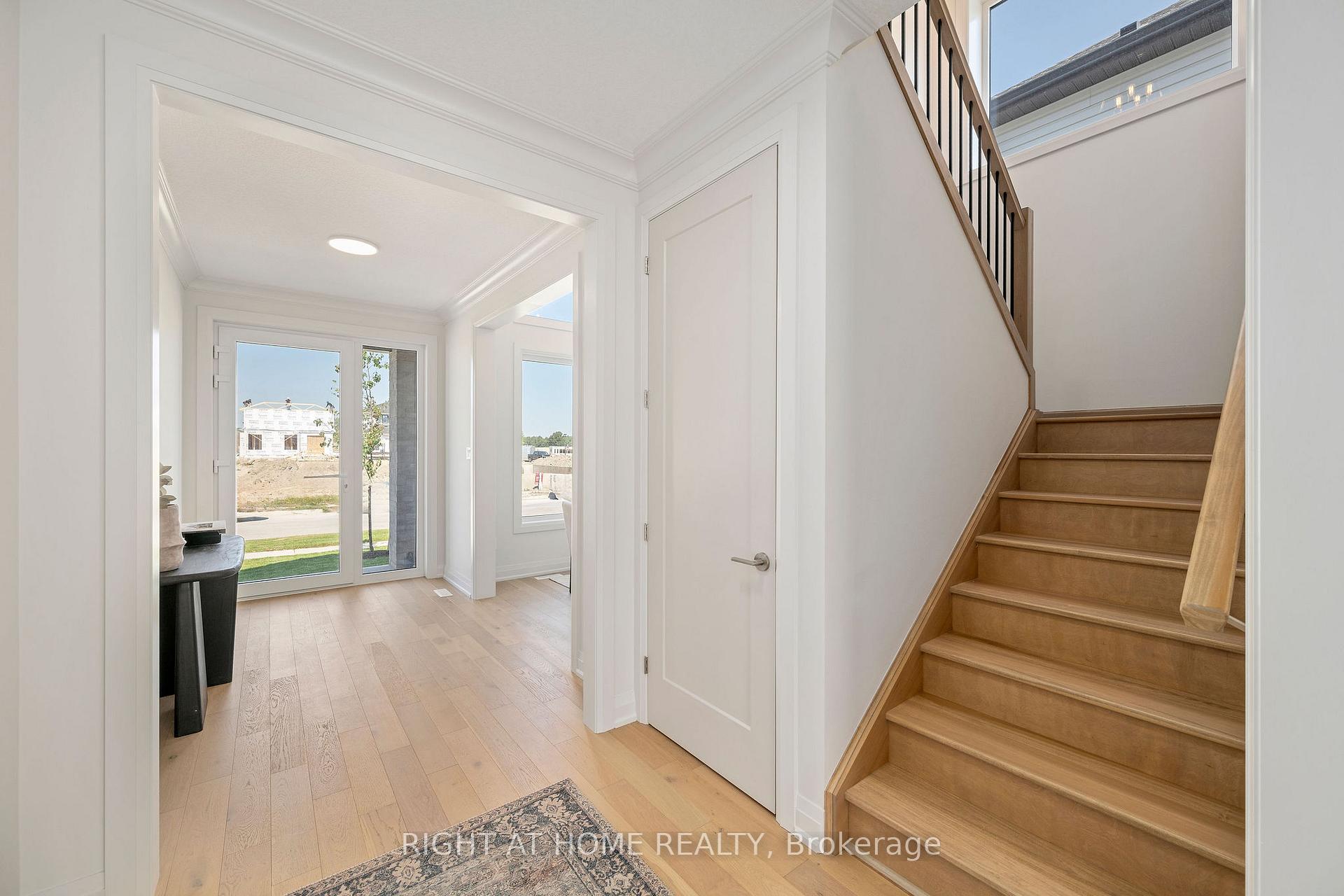 Photo 15 of 337 Manhattan Drive, London, South K — HOMEH