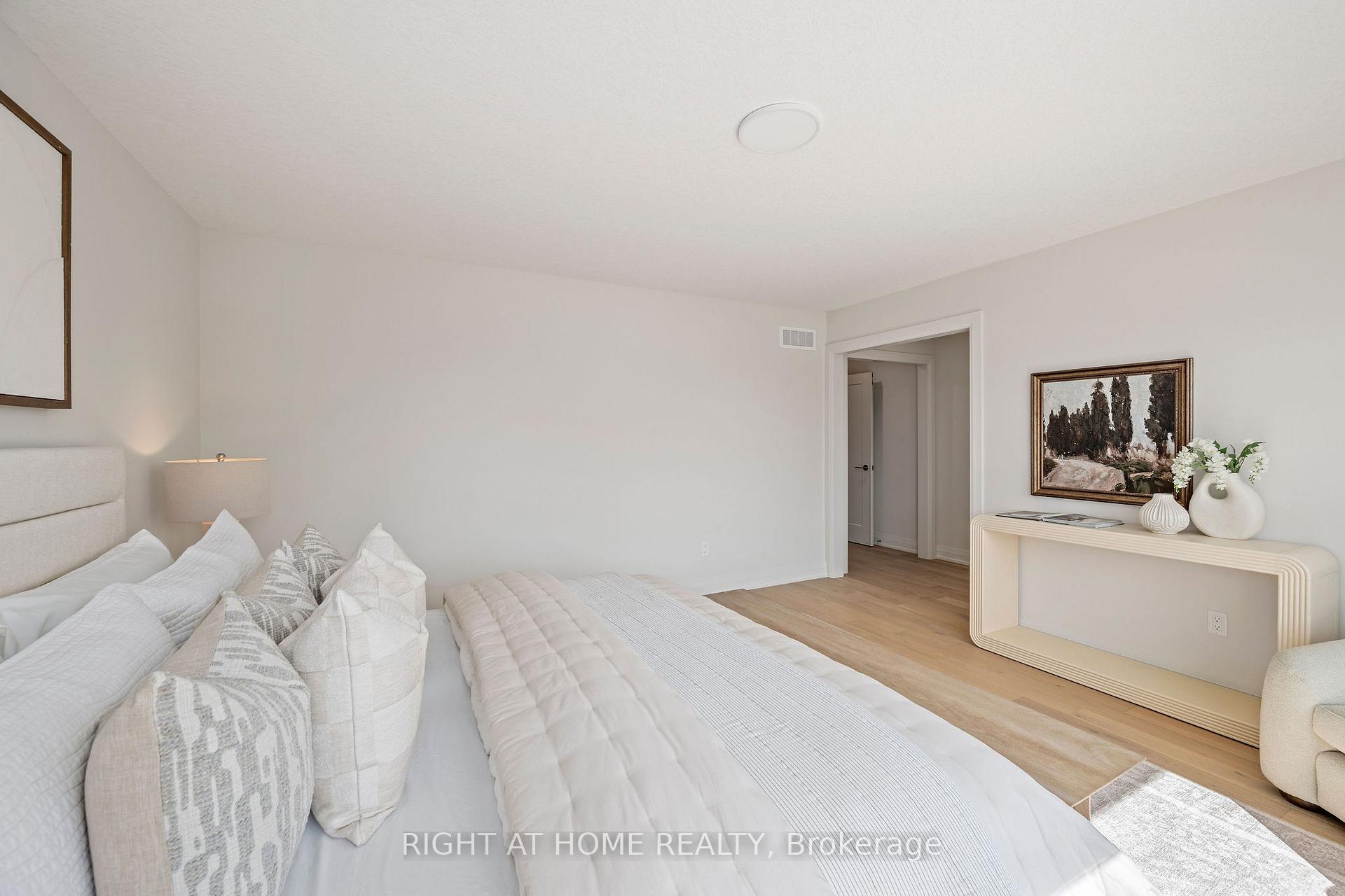Photo 18 of 337 Manhattan Drive, London, South K — HOMEH