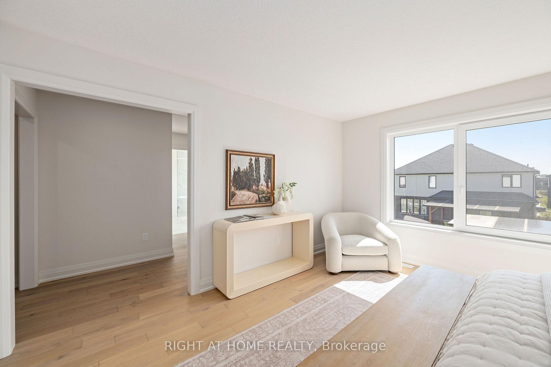 Photo 19 of 337 Manhattan Drive, London, South K — HOMEH