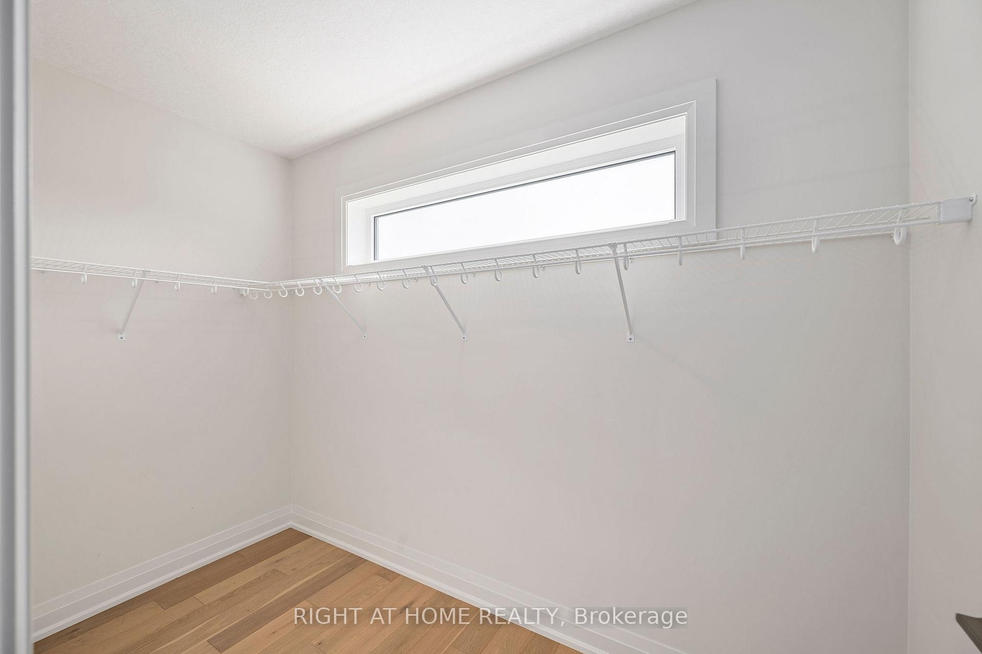Photo 23 of 337 Manhattan Drive, London, South K — HOMEH