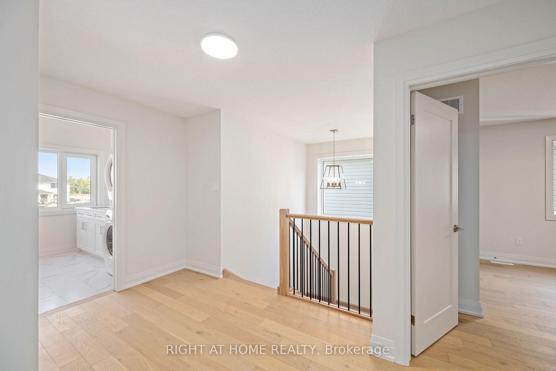 Photo 30 of 337 Manhattan Drive, London, South K — HOMEH