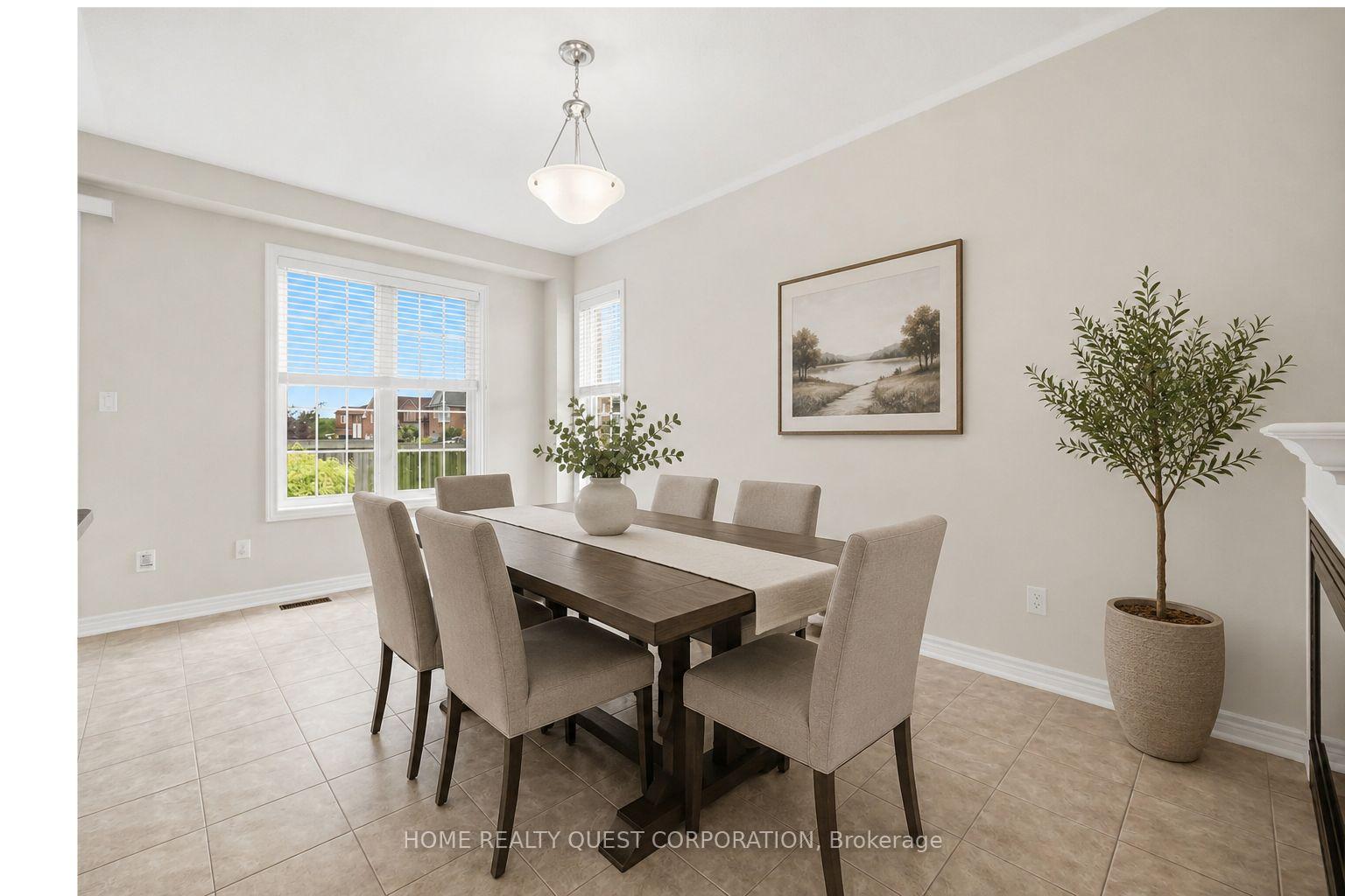 Photo 11 of 4301 Trail Blazer Way, Mississauga, Hurontario — HOMEH