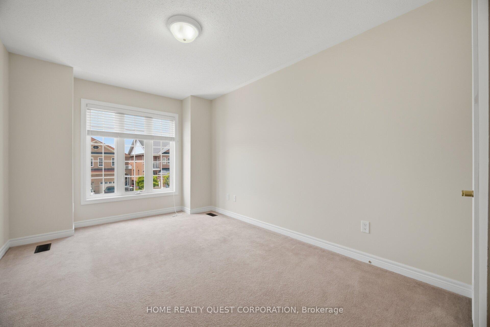 Photo 22 of 4301 Trail Blazer Way, Mississauga, Hurontario — HOMEH