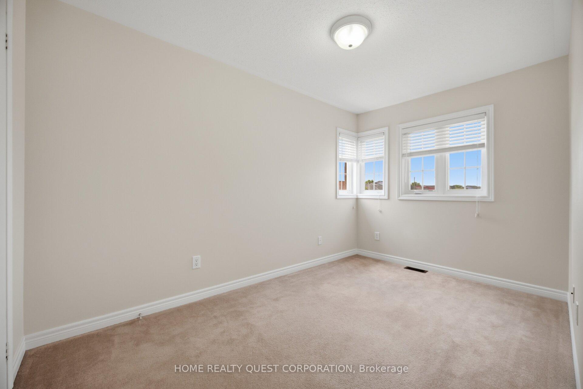 Photo 24 of 4301 Trail Blazer Way, Mississauga, Hurontario — HOMEH