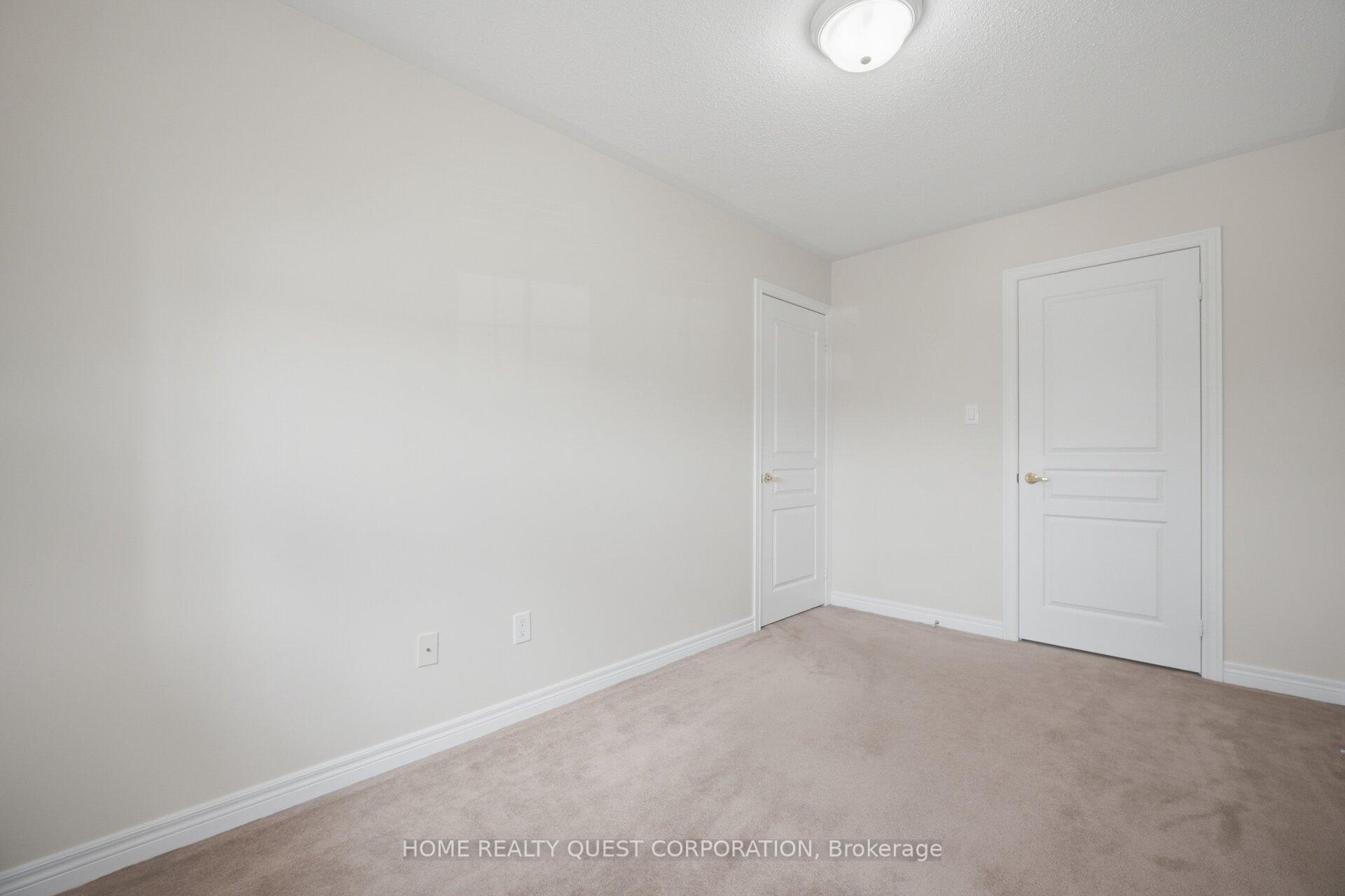 Photo 25 of 4301 Trail Blazer Way, Mississauga, Hurontario — HOMEH