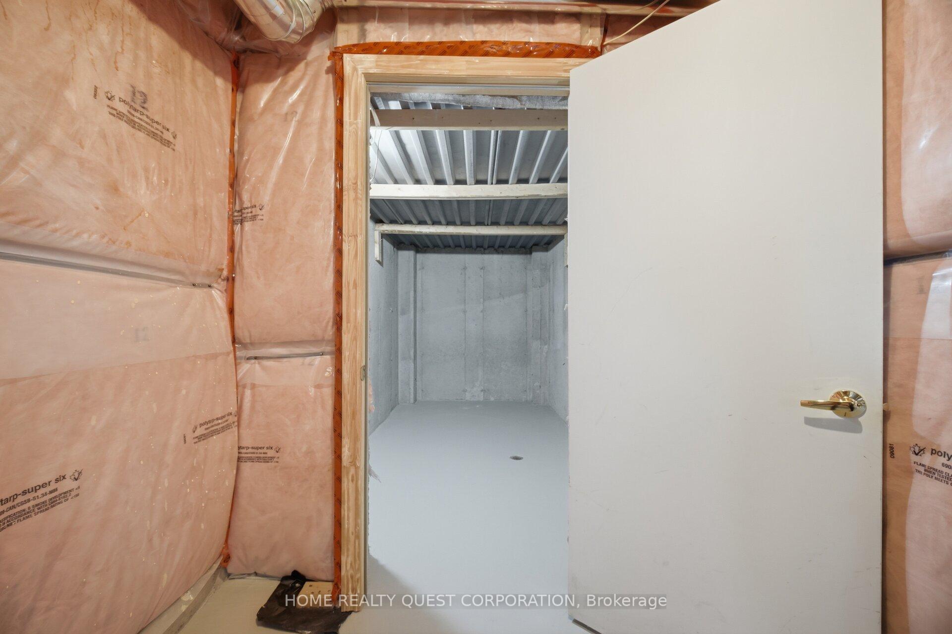 Photo 32 of 4301 Trail Blazer Way, Mississauga, Hurontario — HOMEH