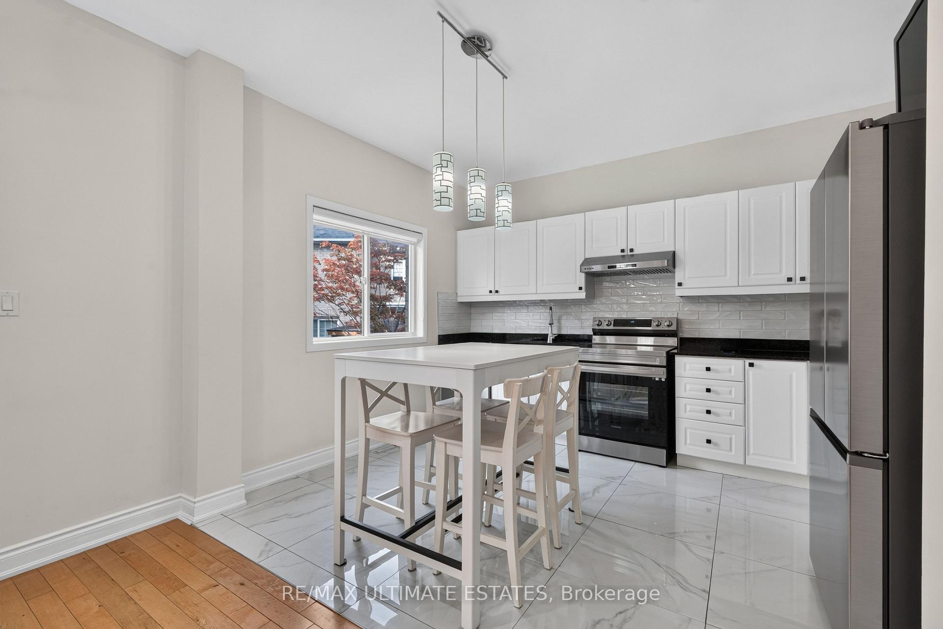 Photo 25 of 22 Copperstone Crescent, Richmond Hill, Rouge Woods — HOMEH
