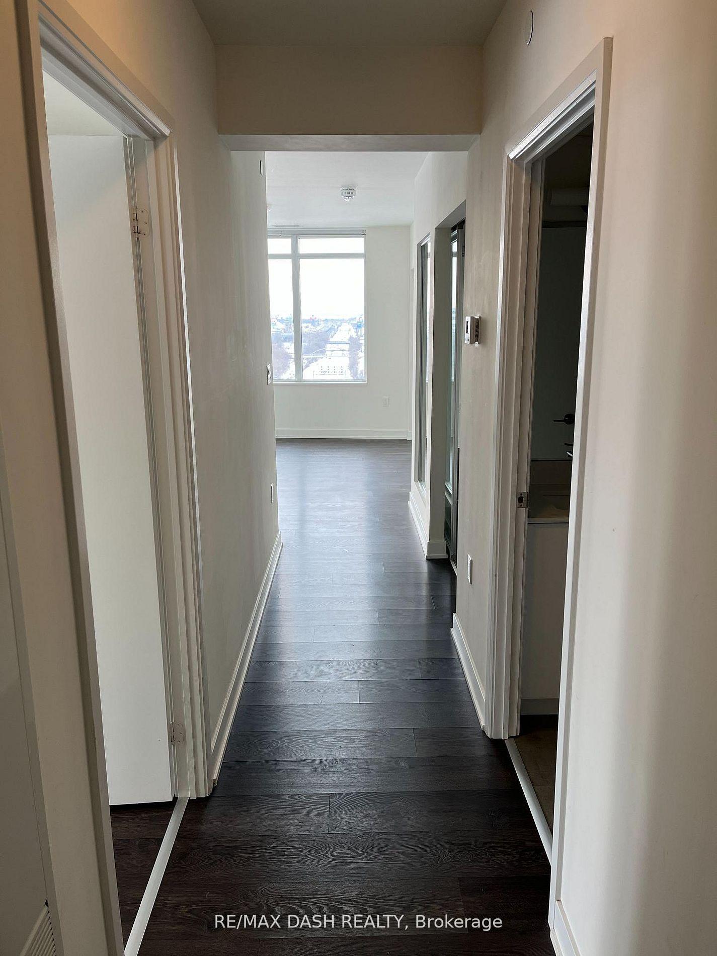 Photo 5 of Unit 806W, 27 Bathurst Street, Toronto, Waterfront Communities — HOMEH