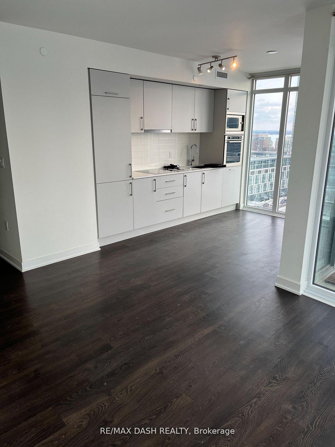Photo 6 of Unit 806W, 27 Bathurst Street, Toronto, Waterfront Communities — HOMEH