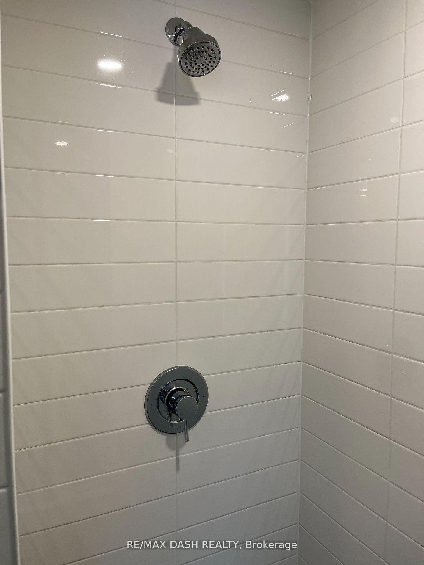 Photo 12 of Unit 806W, 27 Bathurst Street, Toronto, Waterfront Communities — HOMEH