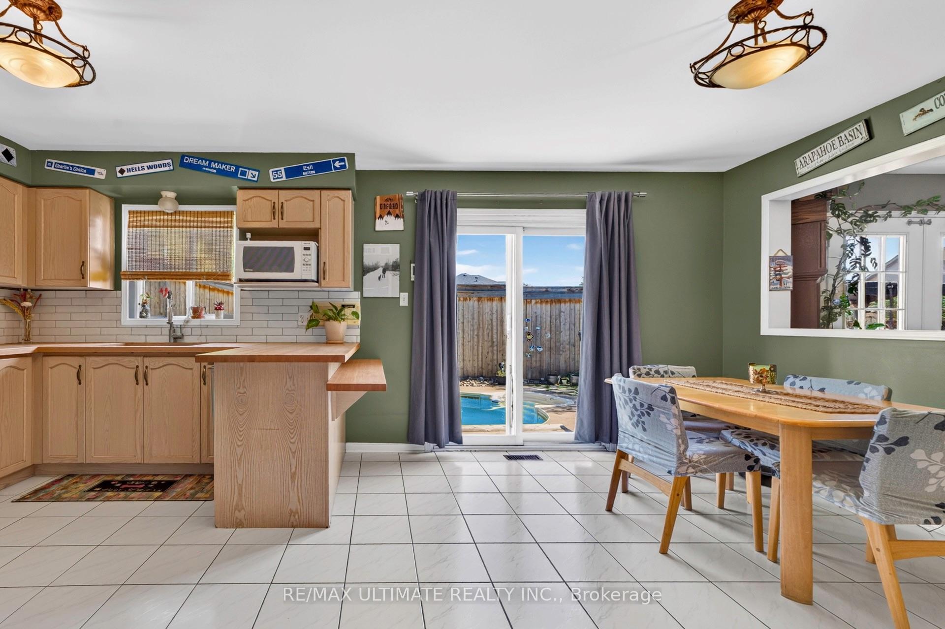 Photo 10 of 96 Cresthaven Road, Brampton, Snelgrove — HOMEH