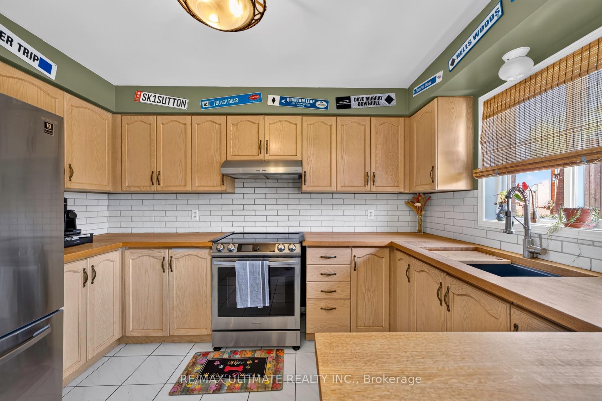 Photo 13 of 96 Cresthaven Road, Brampton, Snelgrove — HOMEH