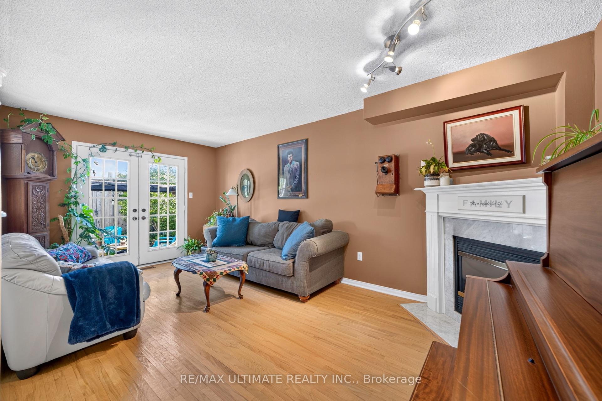 Photo 16 of 96 Cresthaven Road, Brampton, Snelgrove — HOMEH