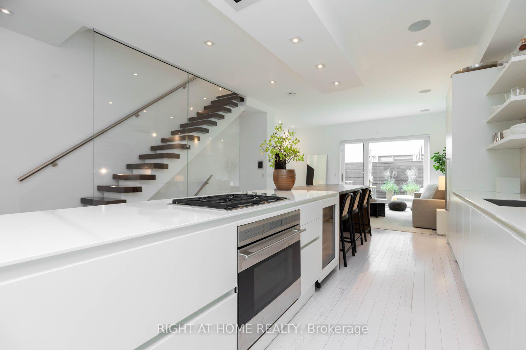 Photo 8 of 248 MANNING AVE Manning Avenue, Toronto, Trinity-Bellwoods — HOMEH