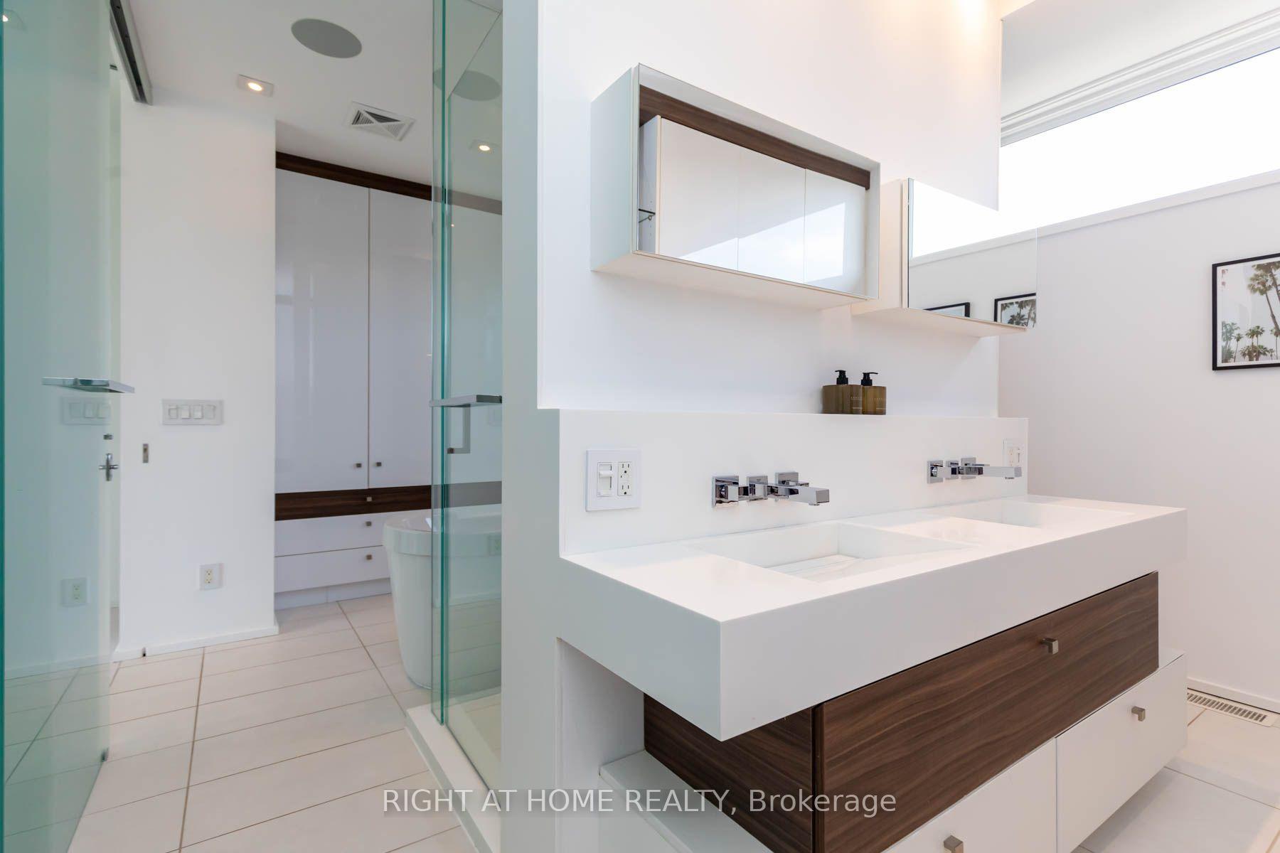 Photo 27 of 248 MANNING AVE Manning Avenue, Toronto, Trinity-Bellwoods — HOMEH