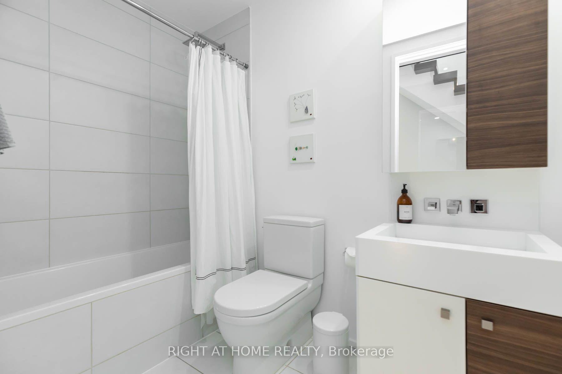 Photo 41 of 248 MANNING AVE Manning Avenue, Toronto, Trinity-Bellwoods — HOMEH