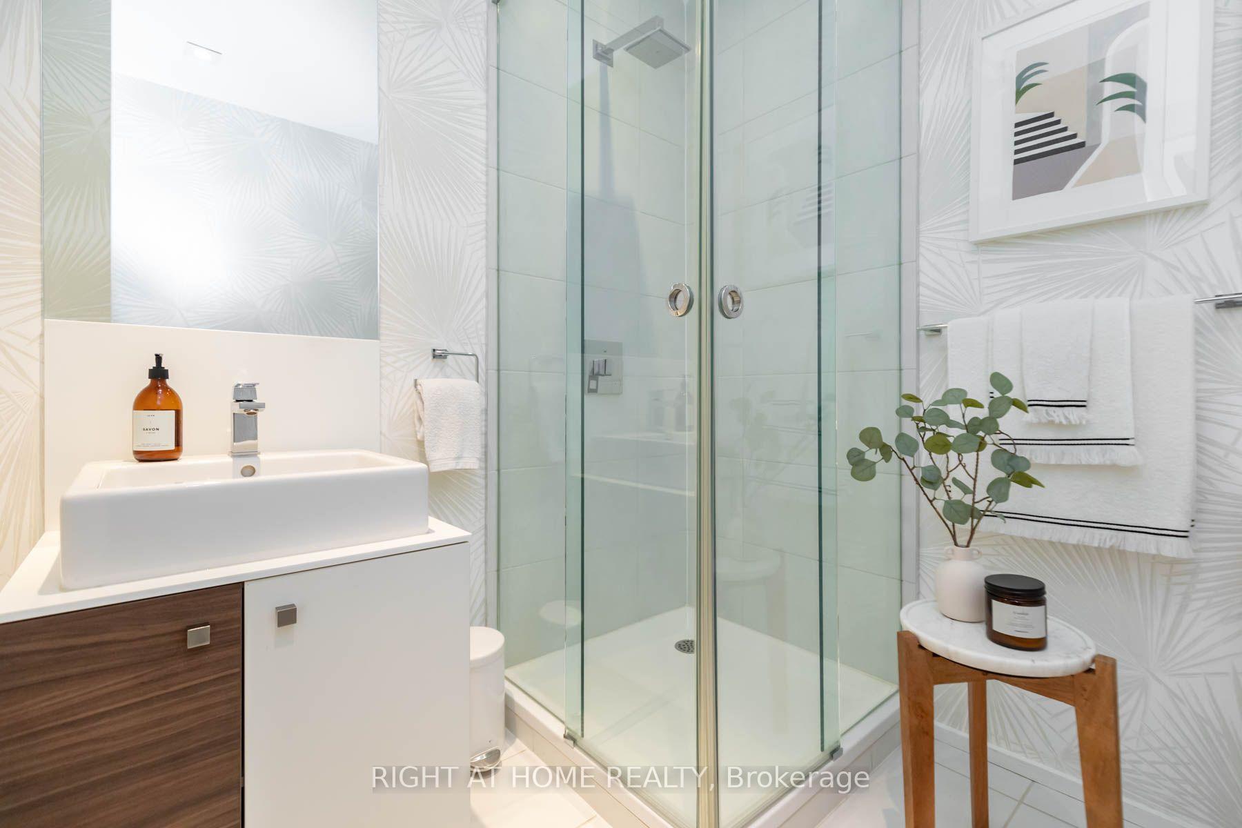 Photo 45 of 248 MANNING AVE Manning Avenue, Toronto, Trinity-Bellwoods — HOMEH