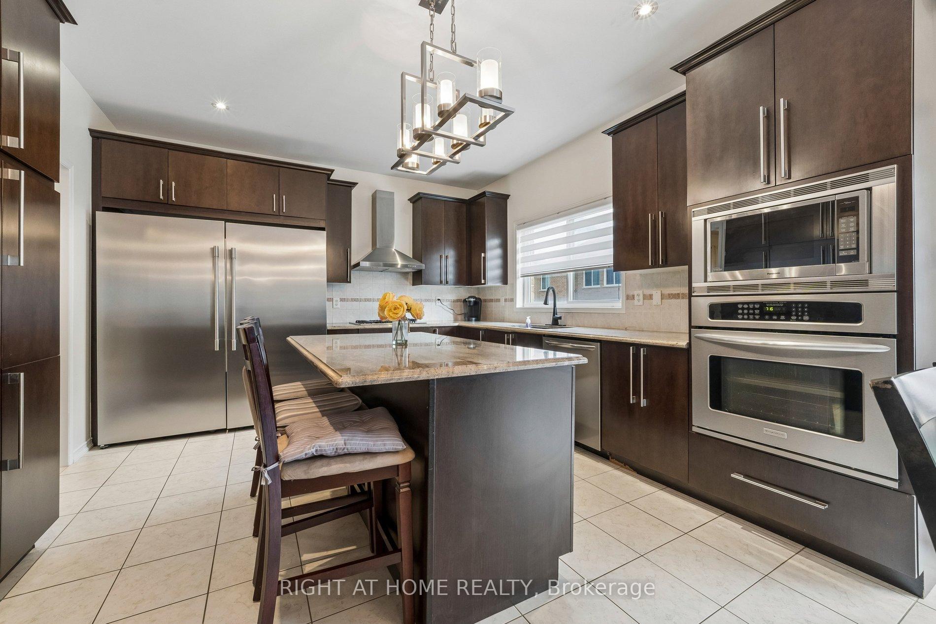 Photo 4 of 13 Weston Crescent, Ajax, Northwest Ajax — HOMEH