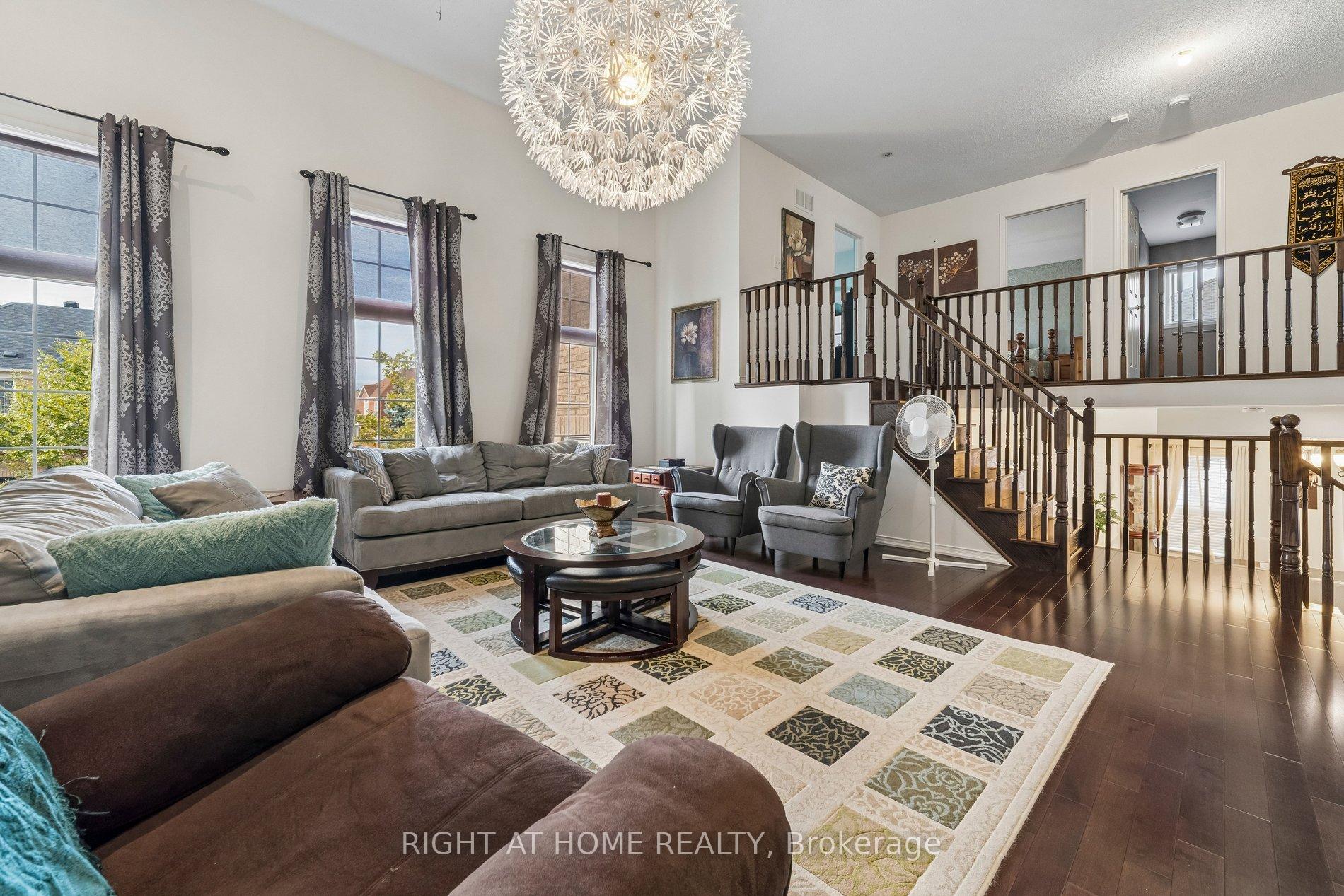 Photo 5 of 13 Weston Crescent, Ajax, Northwest Ajax — HOMEH