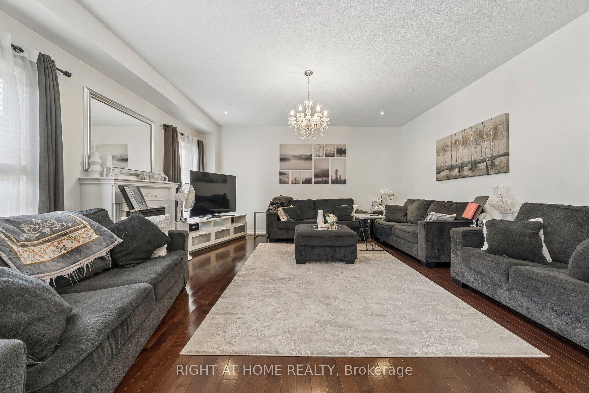 Photo 6 of 13 Weston Crescent, Ajax, Northwest Ajax — HOMEH