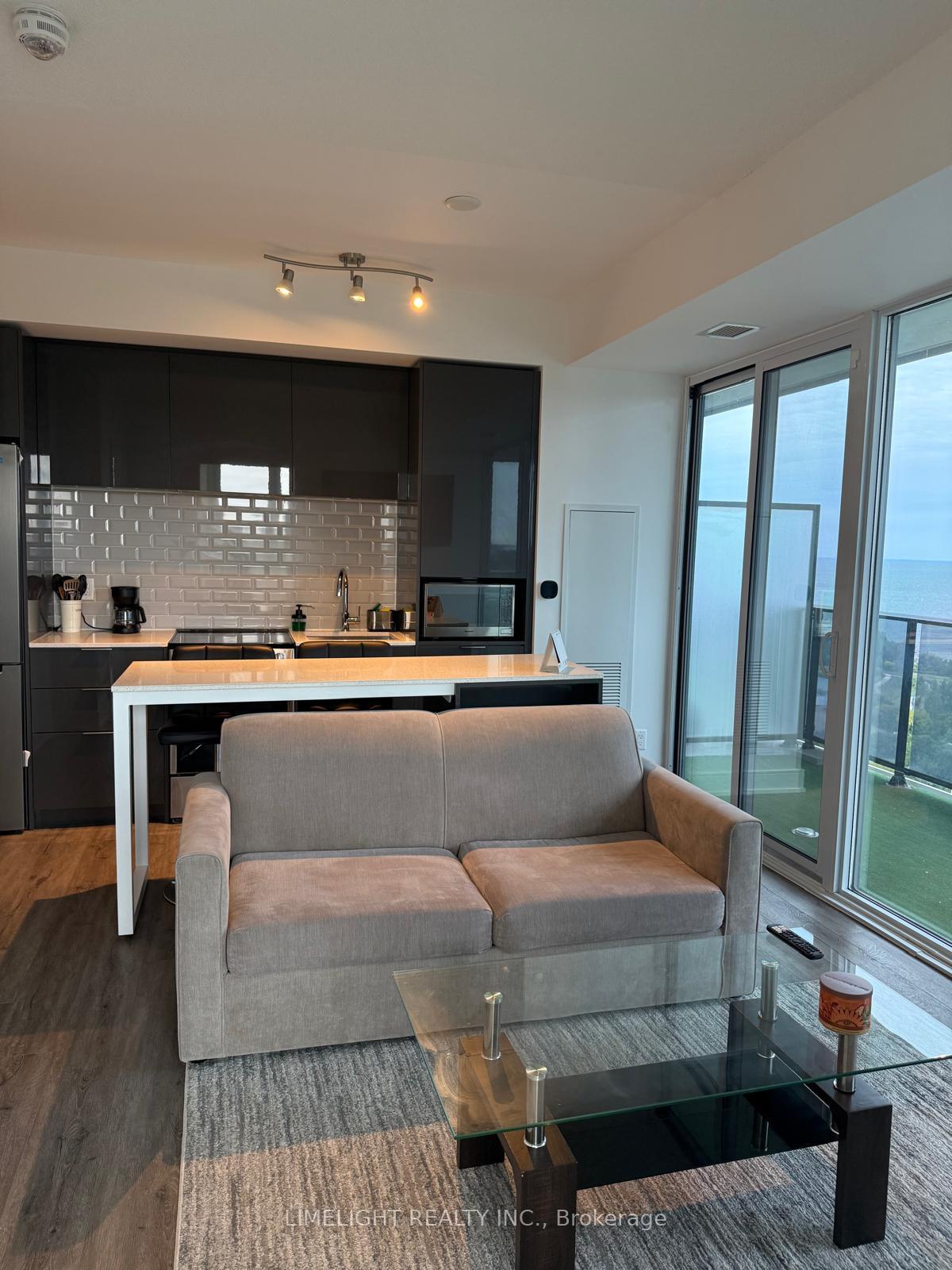 Photo 6 of Unit 2009, 70 Annie Craig Drive, Etobicoke, Mimico — HOMEH
