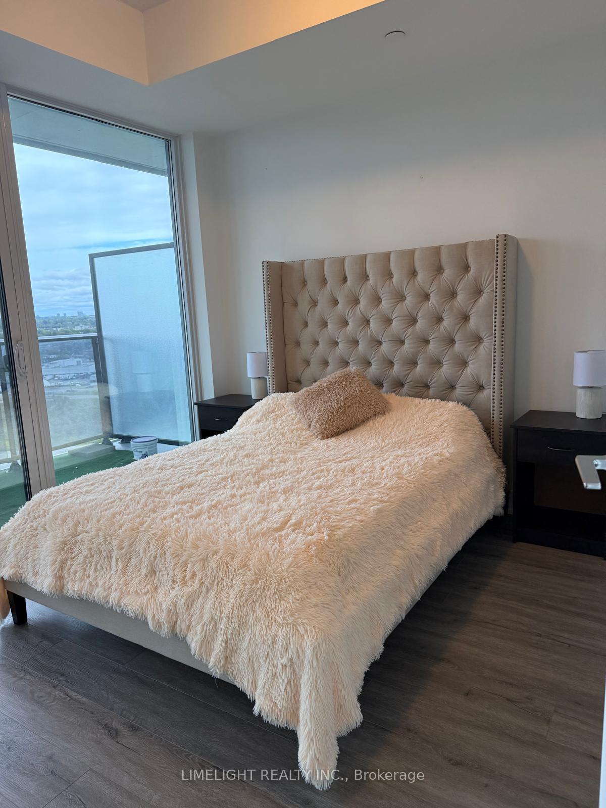 Photo 9 of Unit 2009, 70 Annie Craig Drive, Etobicoke, Mimico — HOMEH