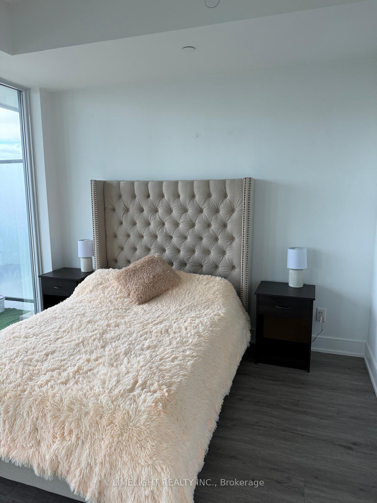 Photo 13 of Unit 2009, 70 Annie Craig Drive, Etobicoke, Mimico — HOMEH