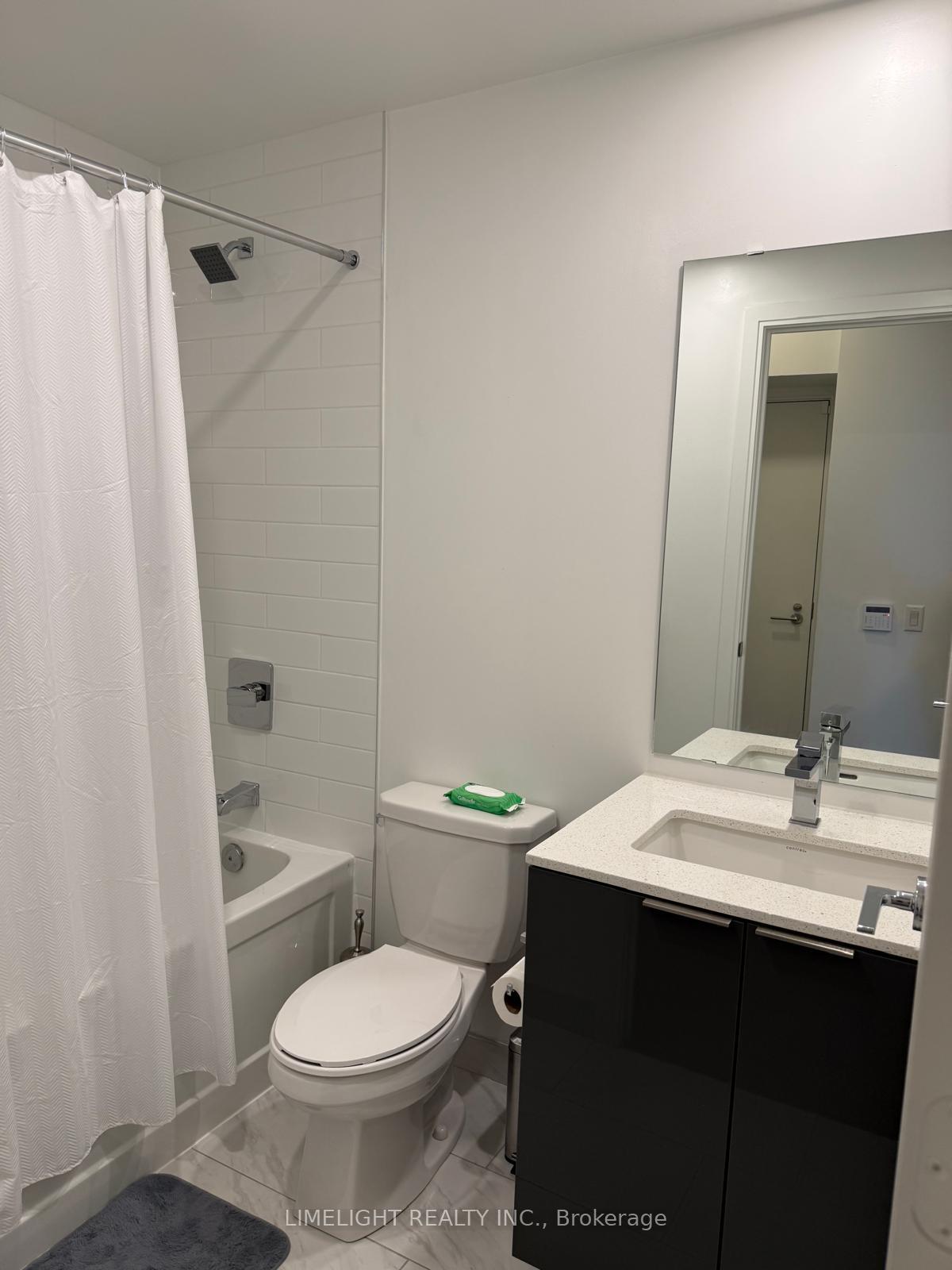 Photo 15 of Unit 2009, 70 Annie Craig Drive, Etobicoke, Mimico — HOMEH