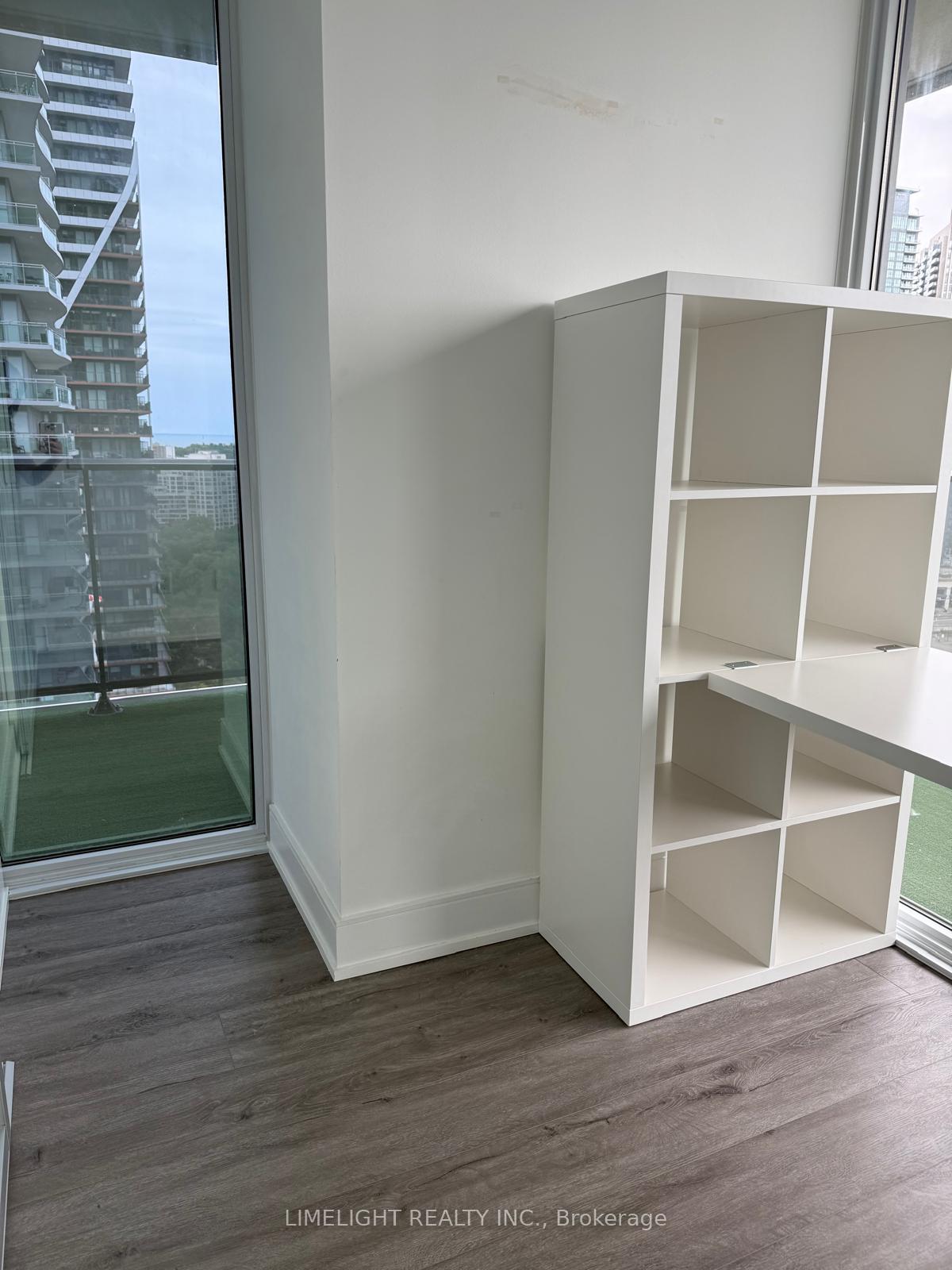 Photo 16 of Unit 2009, 70 Annie Craig Drive, Etobicoke, Mimico — HOMEH