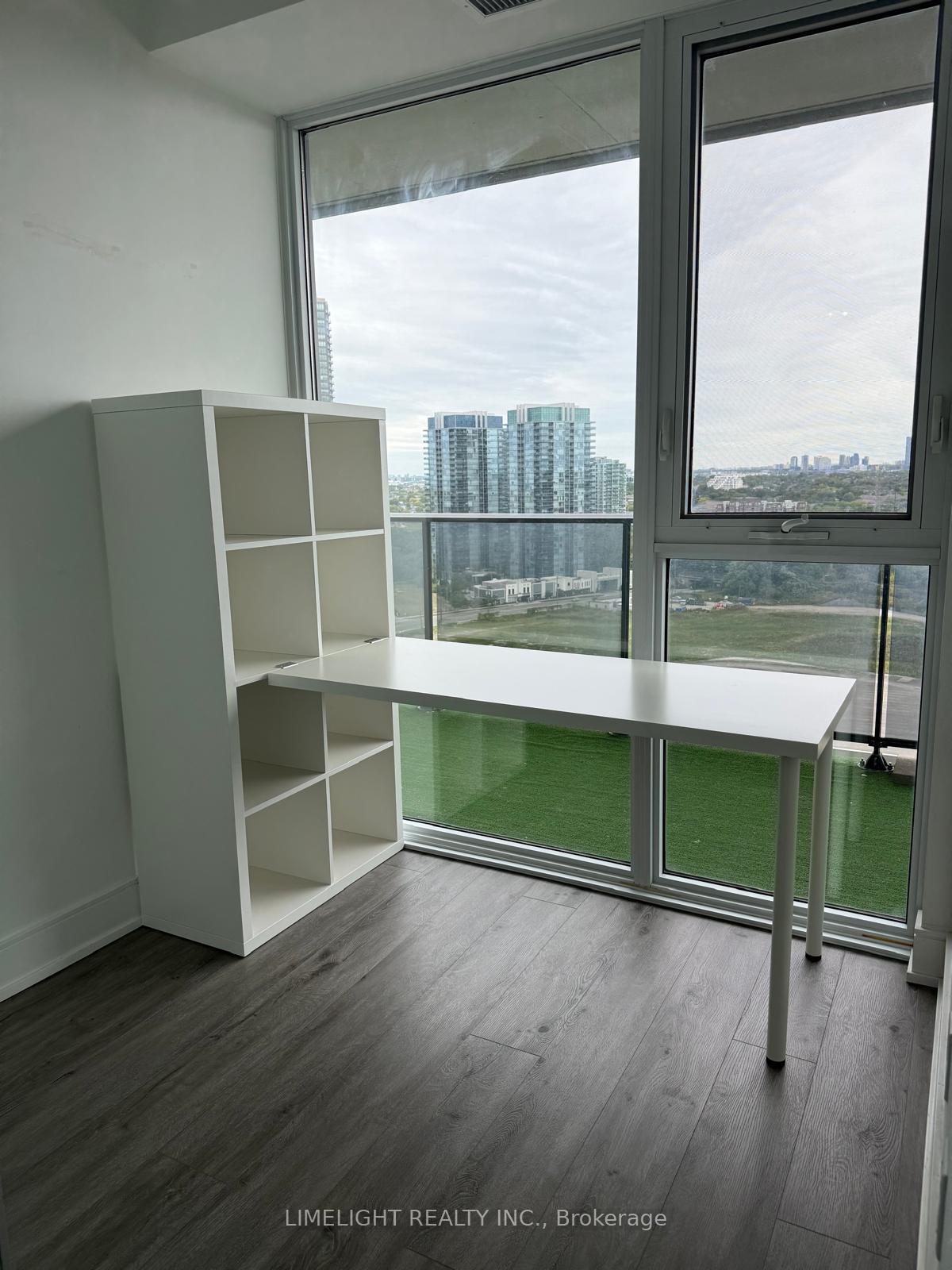 Photo 18 of Unit 2009, 70 Annie Craig Drive, Etobicoke, Mimico — HOMEH