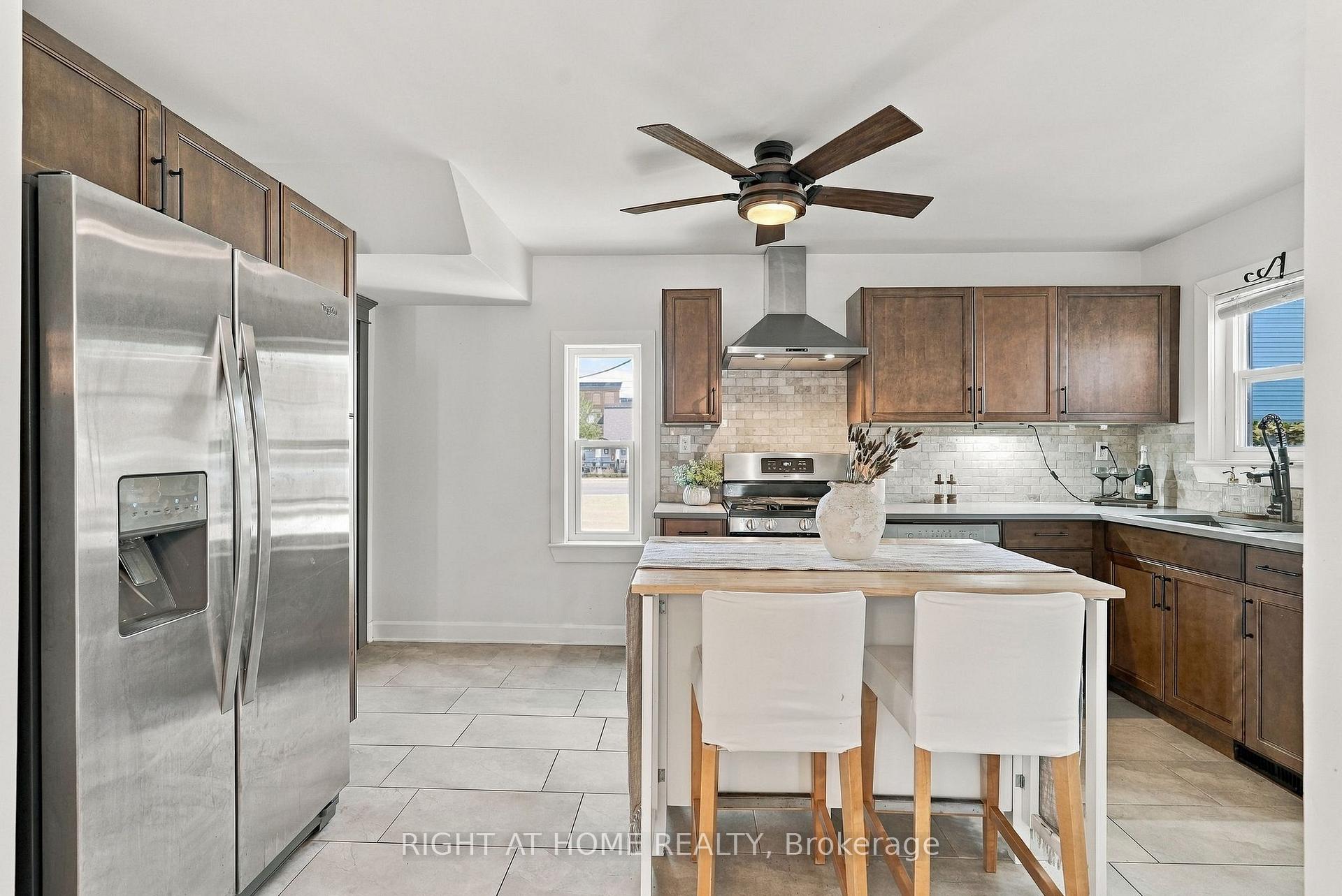 Photo 9 of 19 Asa Street, North Grenville, Kemptville — HOMEH