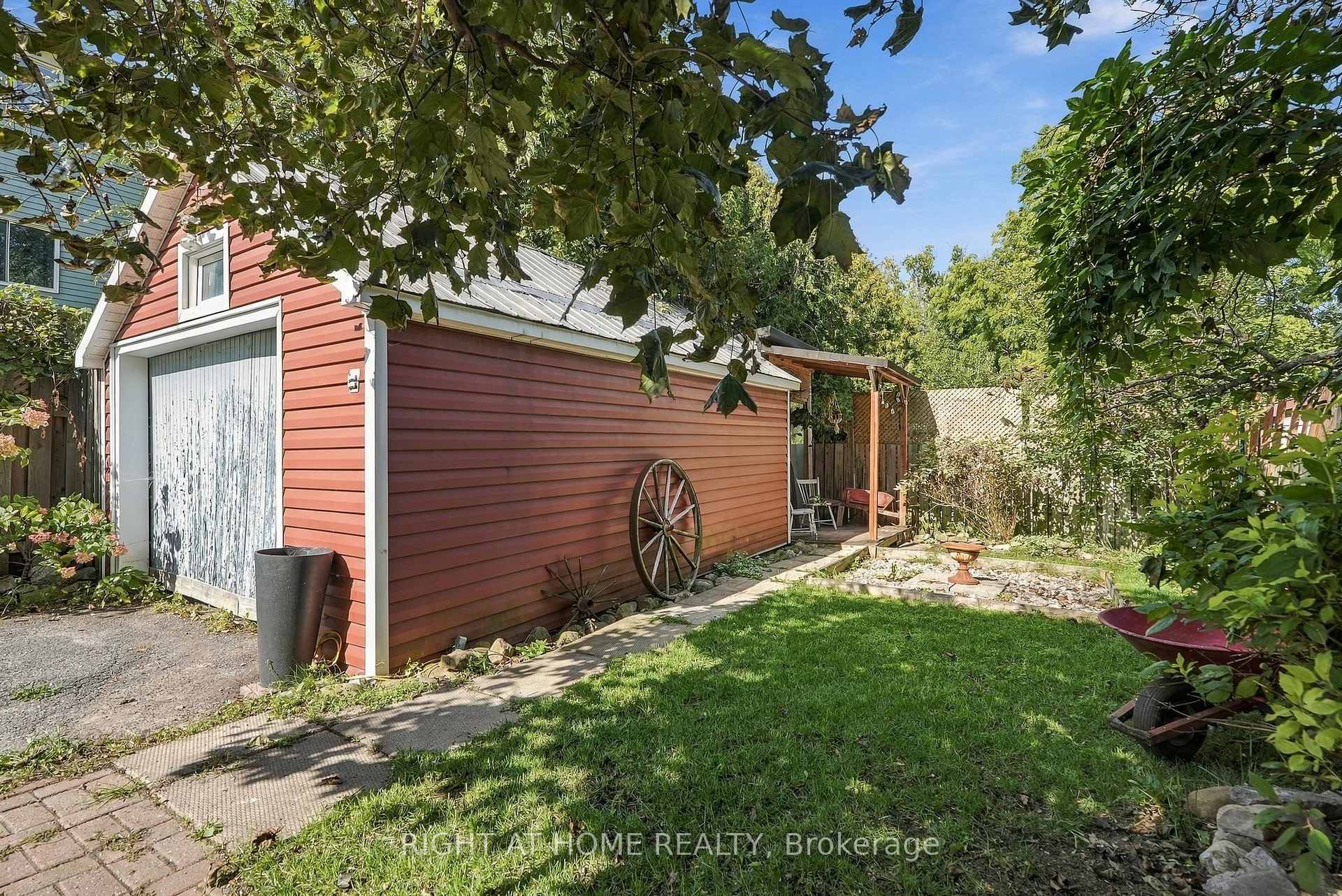 Photo 27 of 19 Asa Street, North Grenville, Kemptville — HOMEH