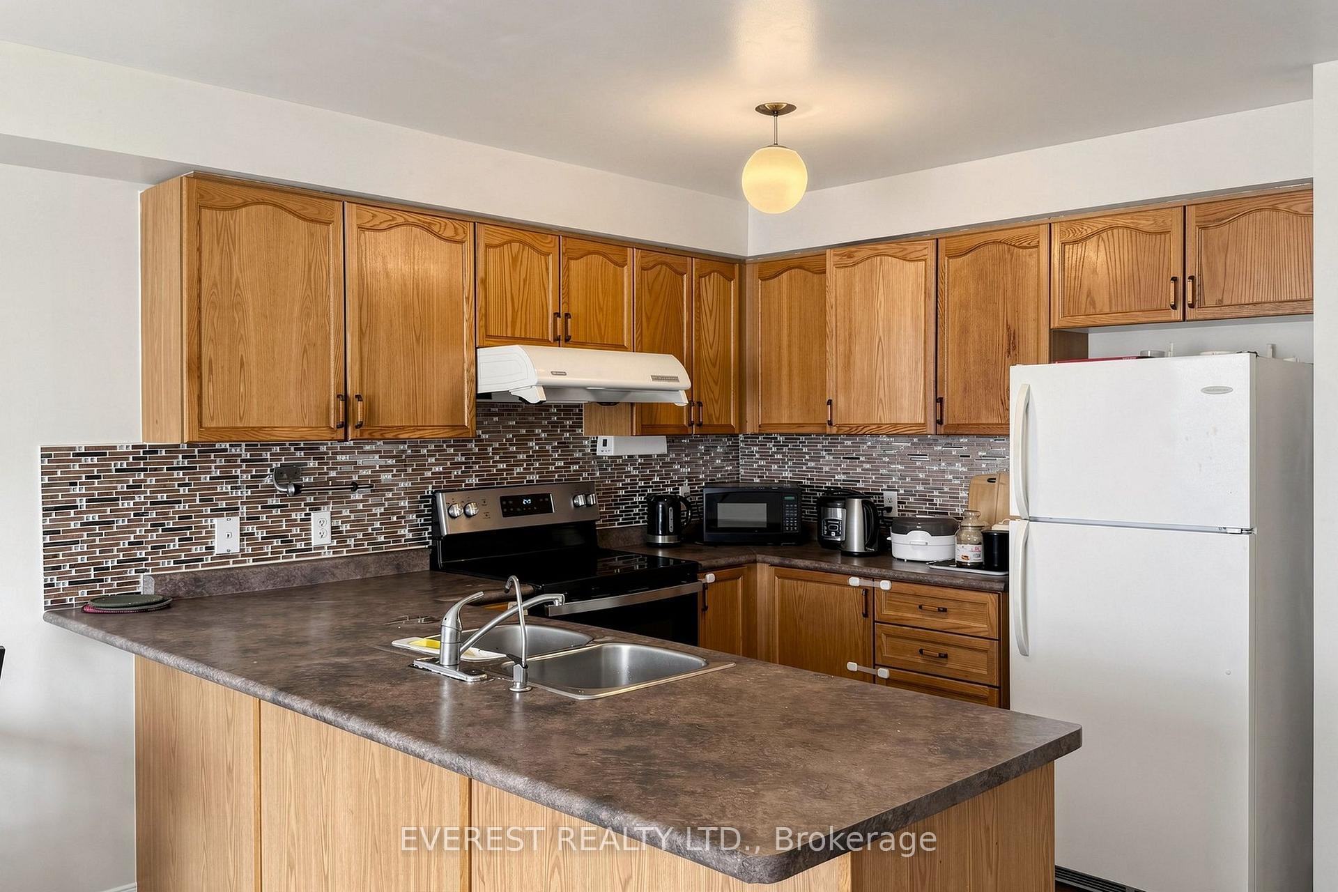 Photo 15 of 121 Jenkinson Way, Scarborough, Dorset Park — HOMEH