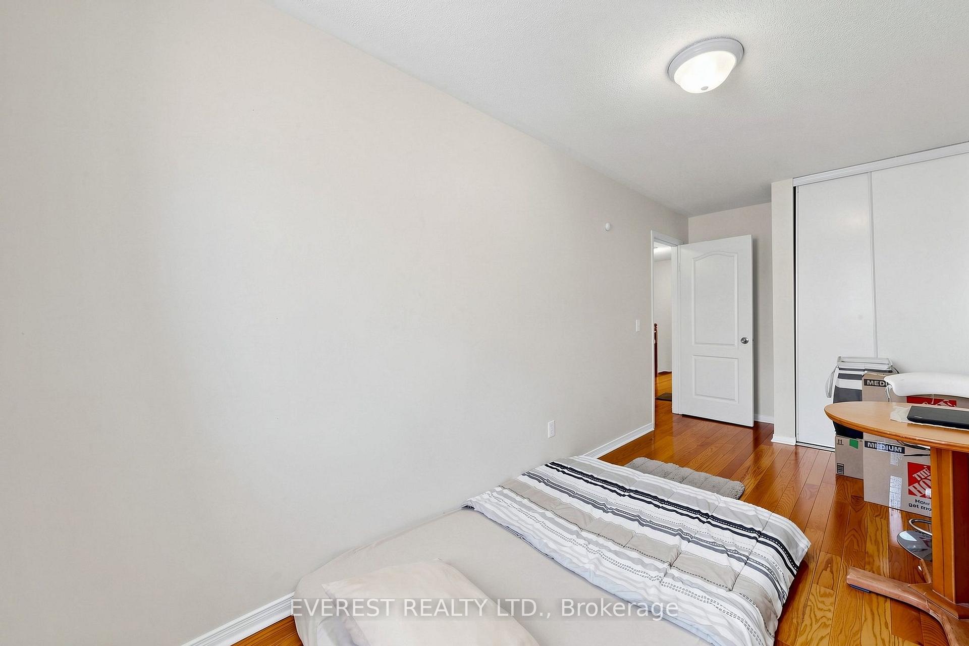 Photo 32 of 121 Jenkinson Way, Scarborough, Dorset Park — HOMEH