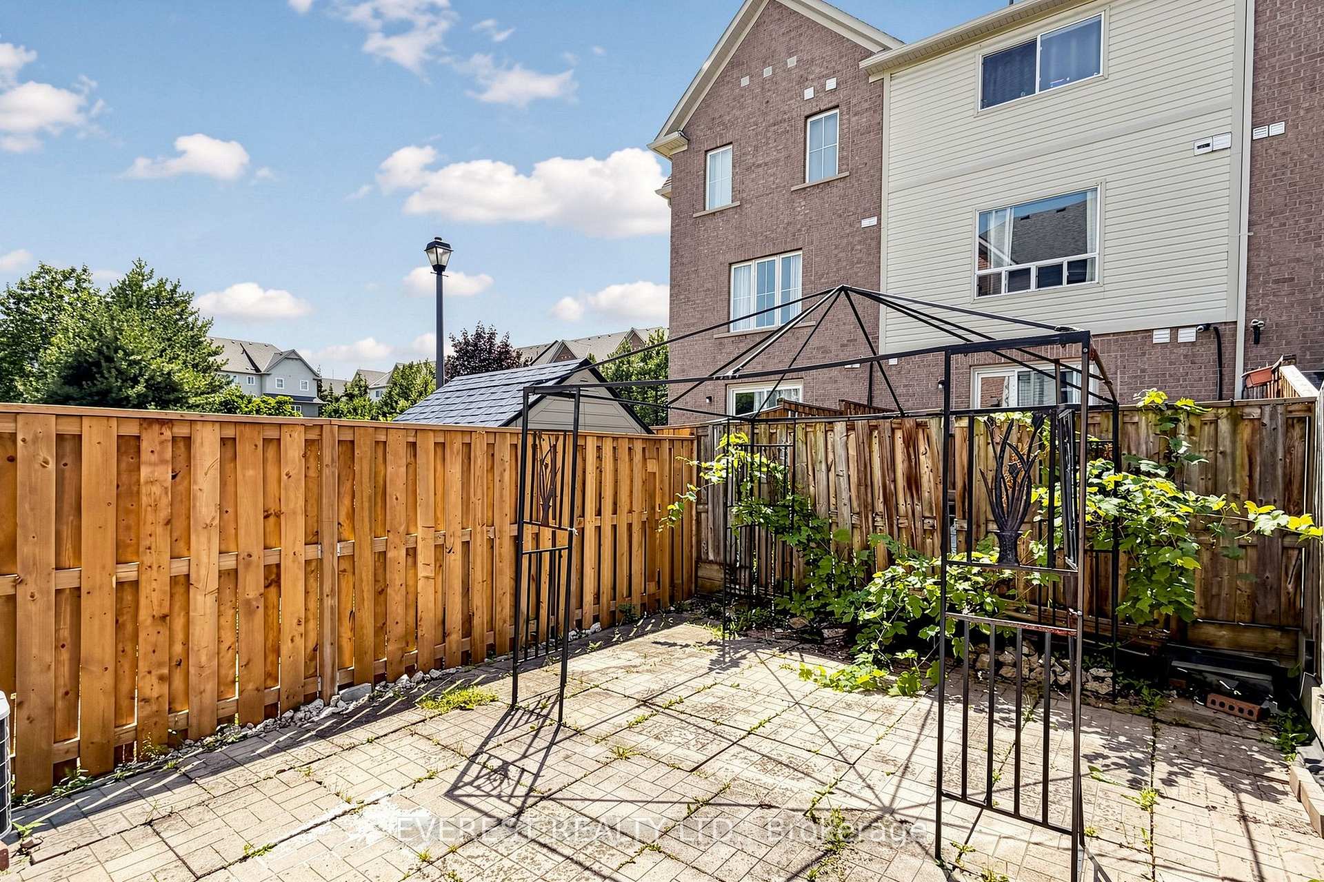 Photo 39 of 121 Jenkinson Way, Scarborough, Dorset Park — HOMEH