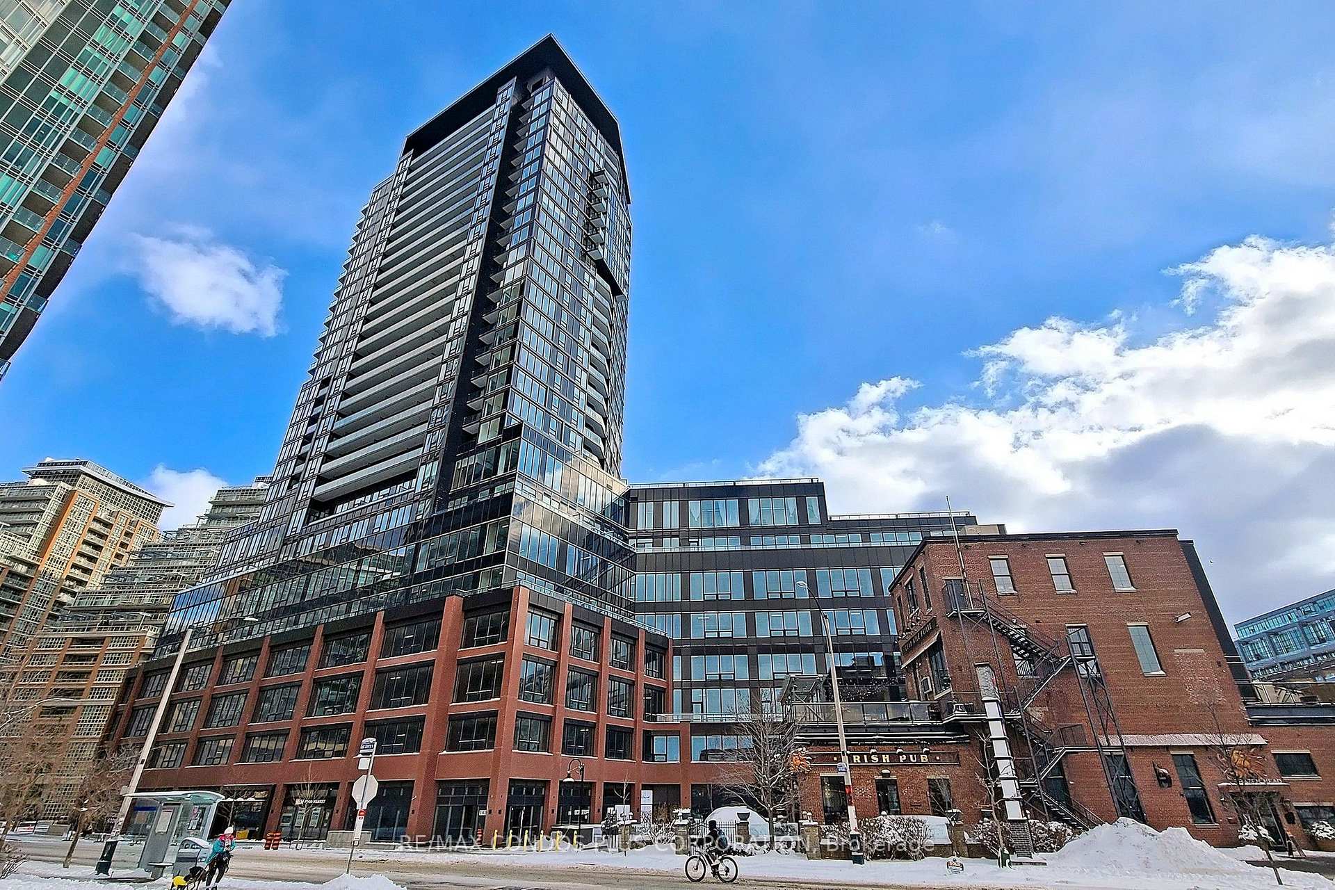 Photo of Unit 1409, 135 East Liberty Street